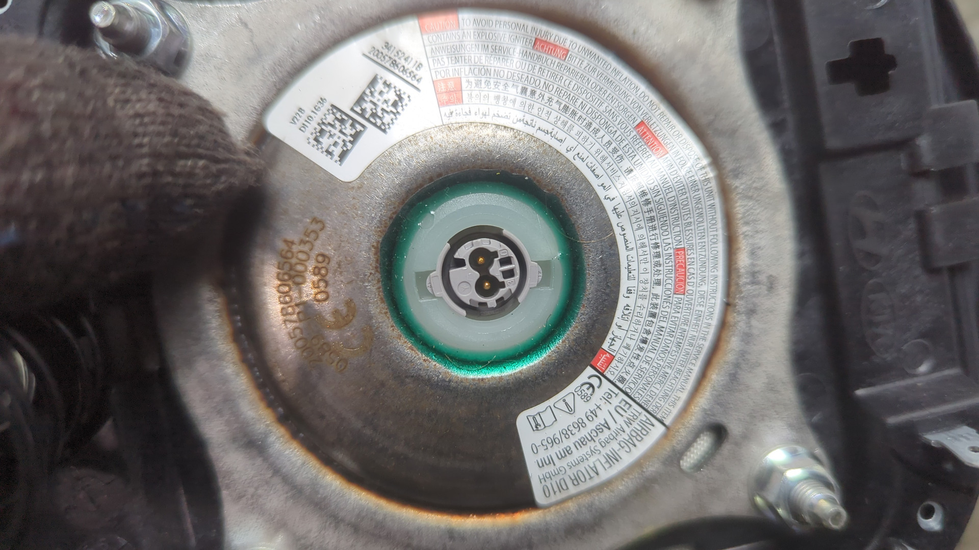 Подушка безопасности в рулевое колесо