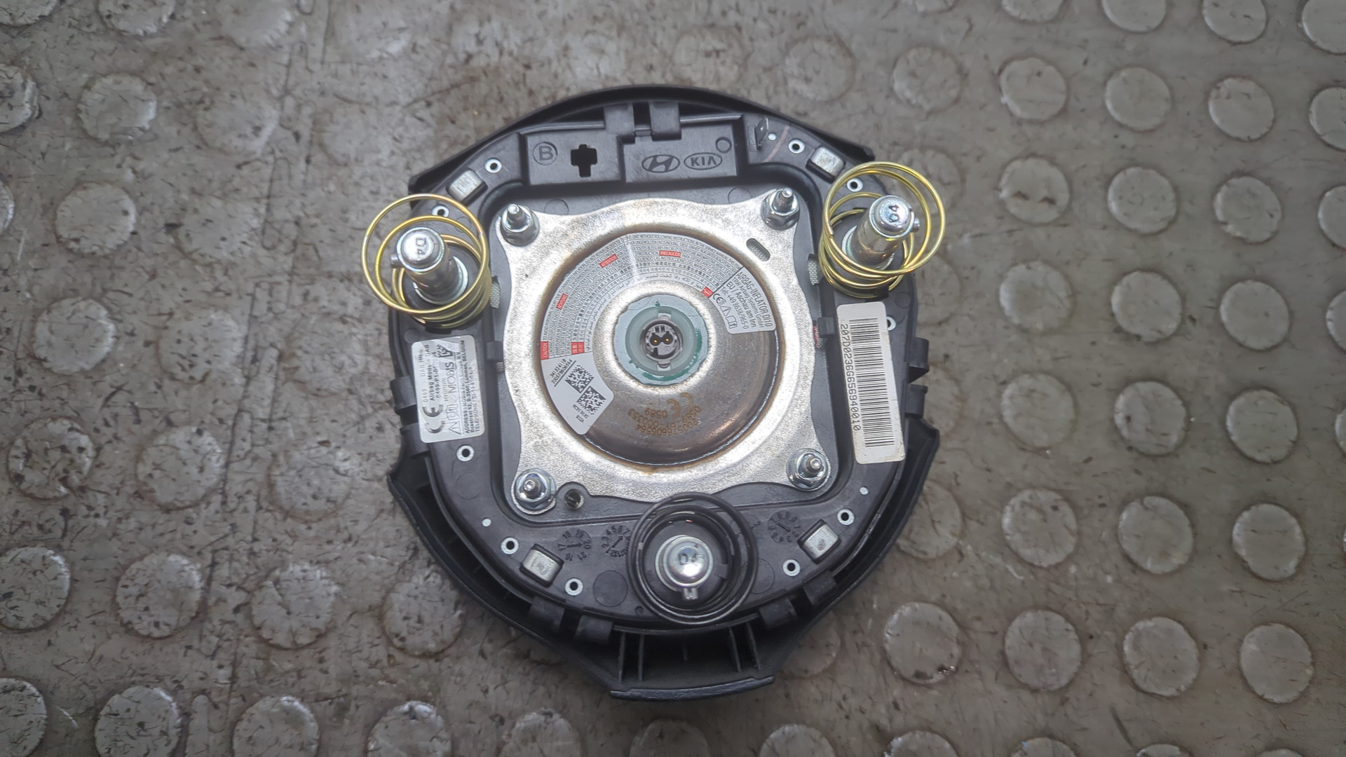 Подушка безопасности в рулевое колесо