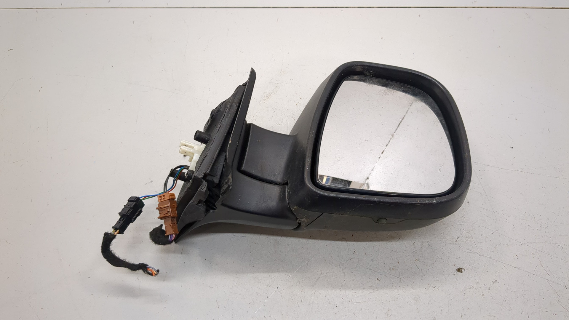 Зеркало правое электрическое