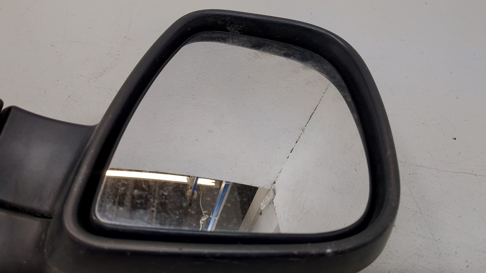 Зеркало правое электрическое