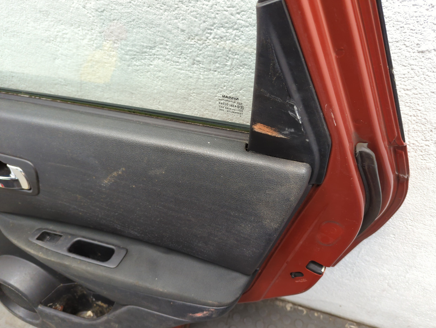 Дверь задняя правая