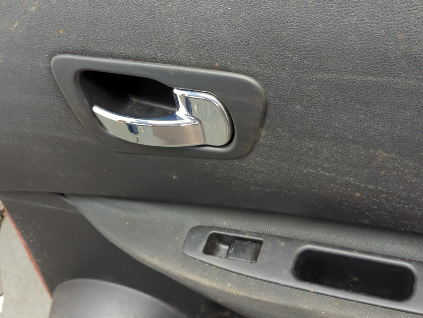 Дверь задняя правая