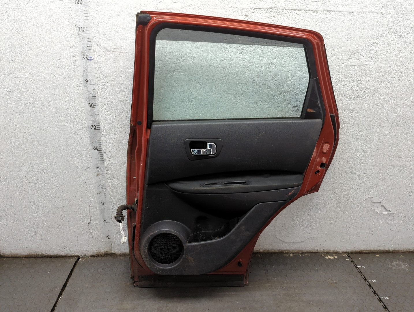 Дверь задняя правая