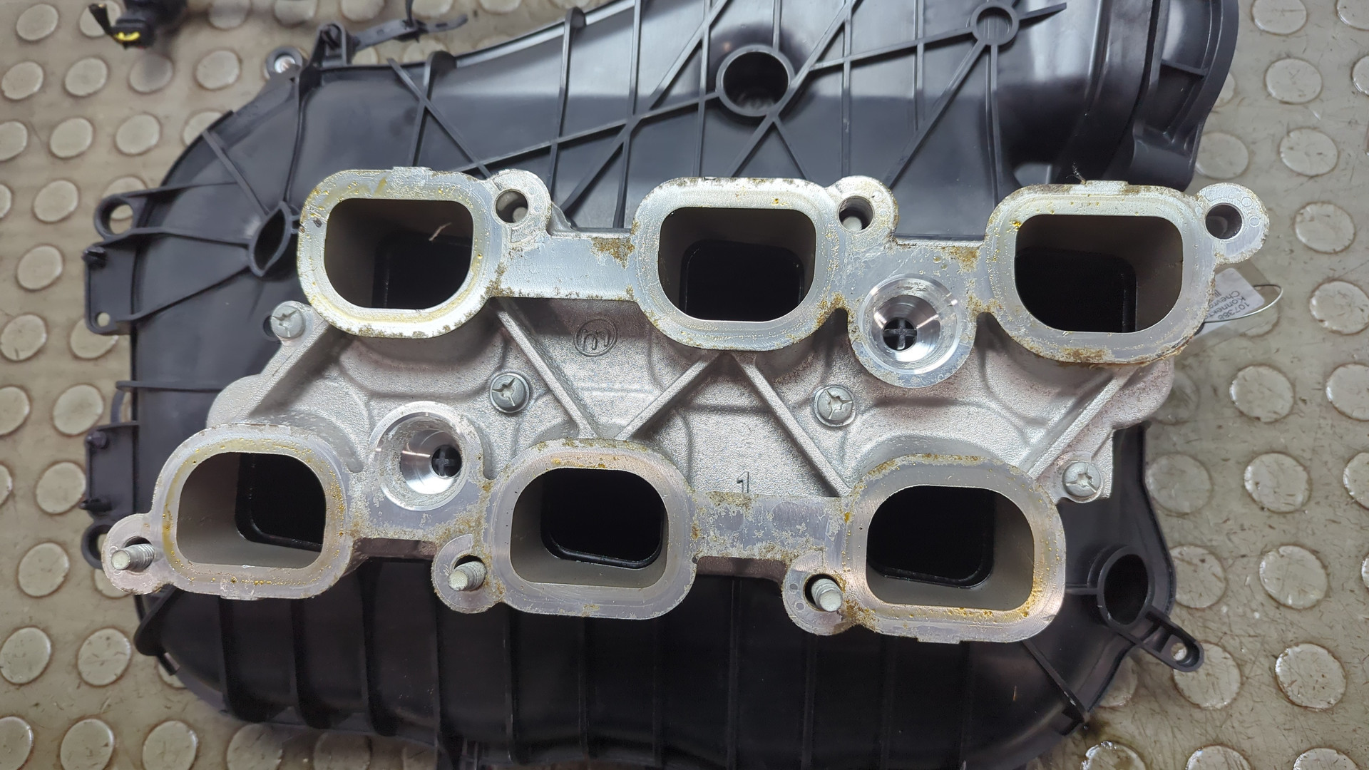 Коллектор впускной