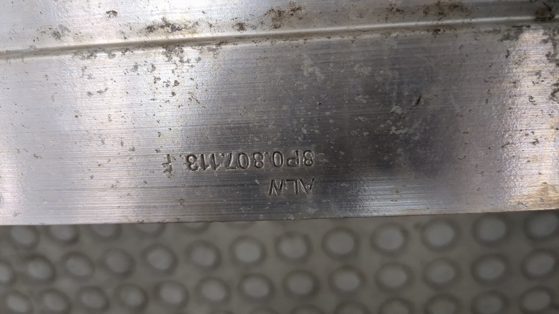 Усилитель переднего бампера