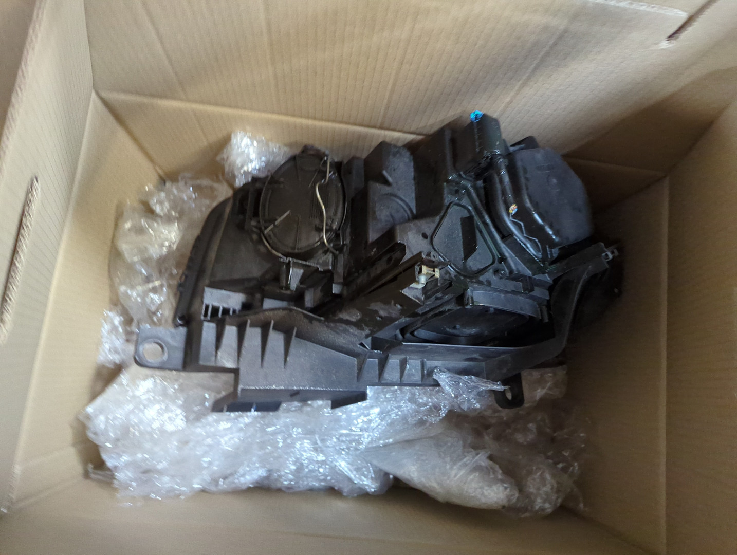 Фара правая