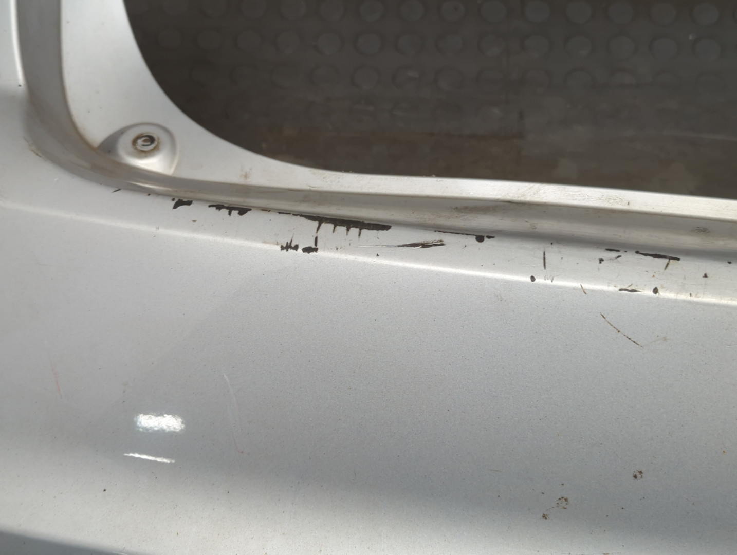 Бампер задний