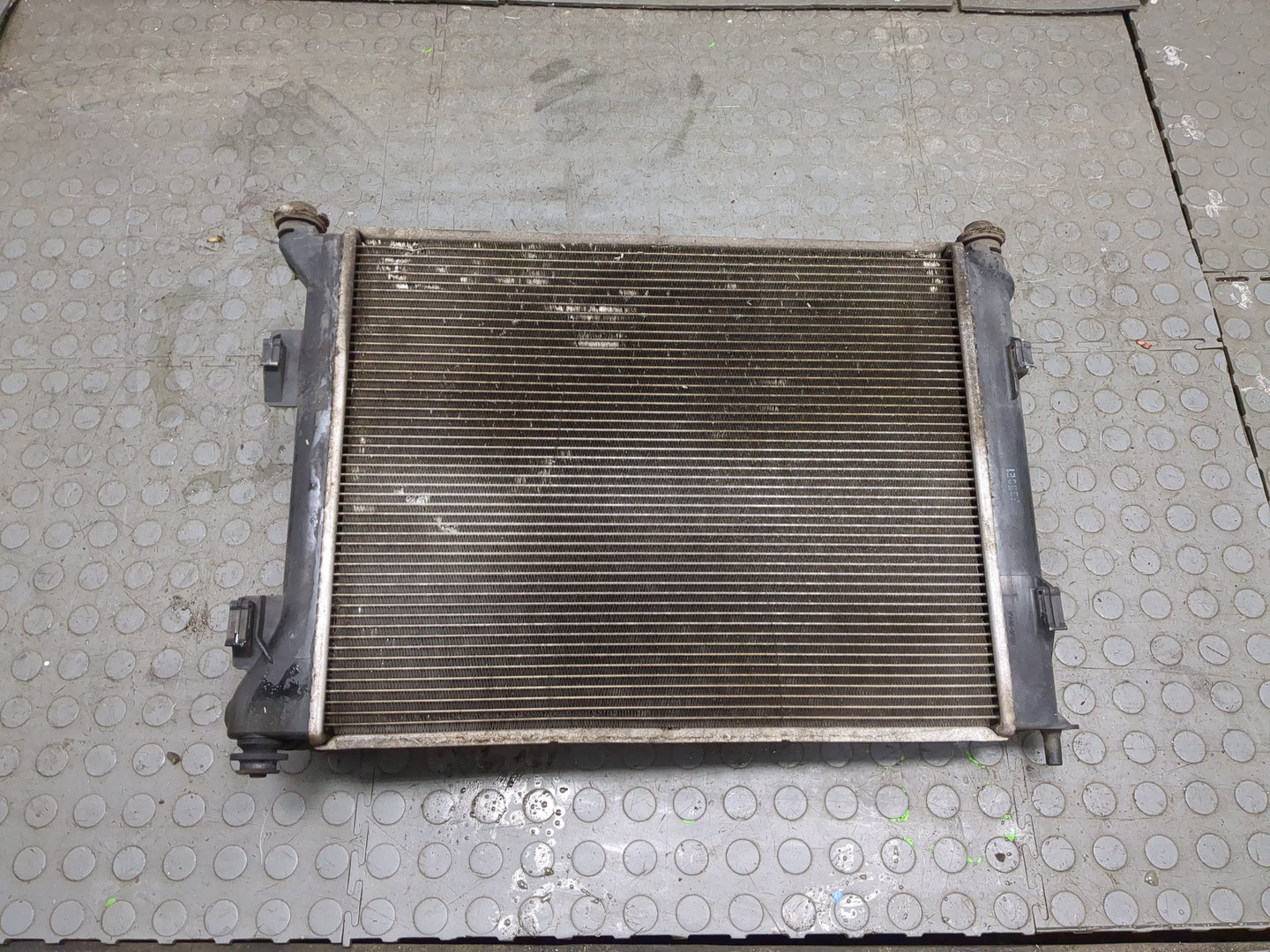 Радиатор охлаждения двигателя основной