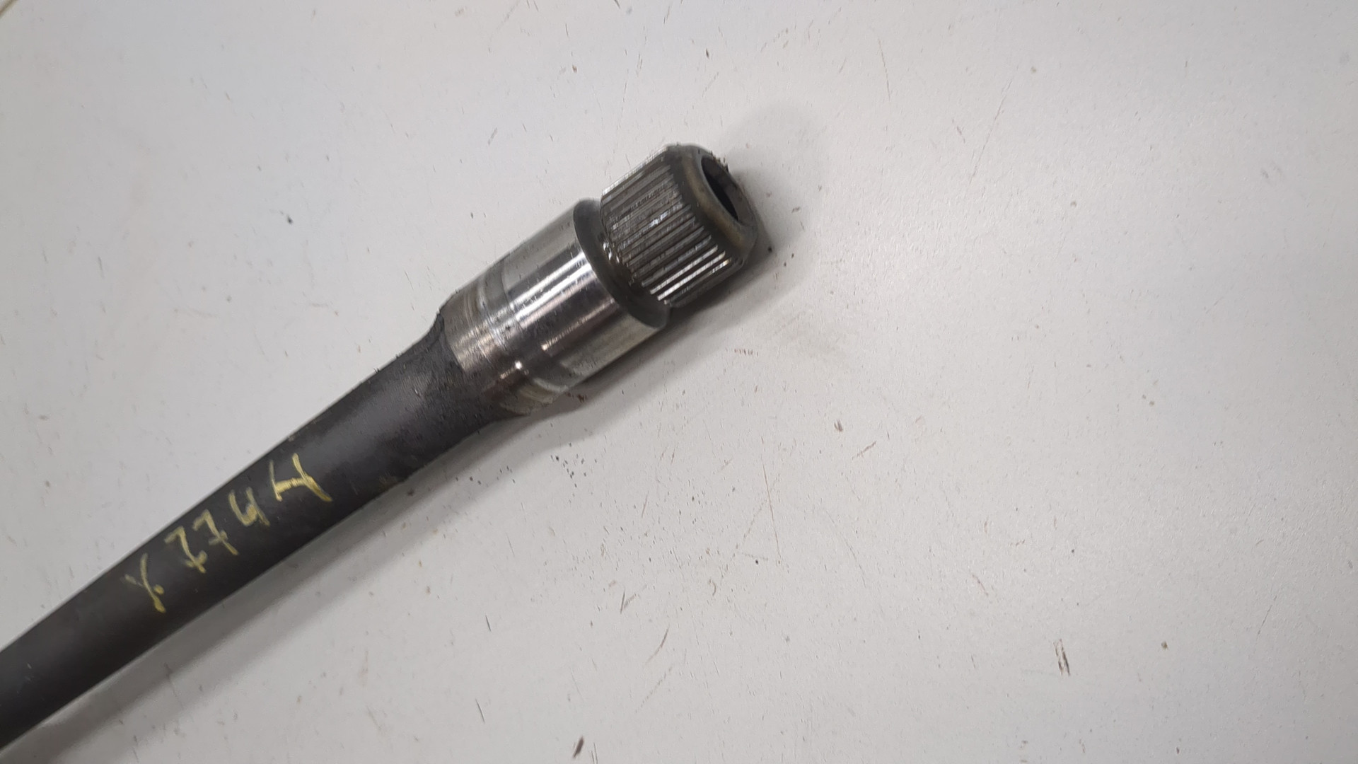 Полуось передняя правая