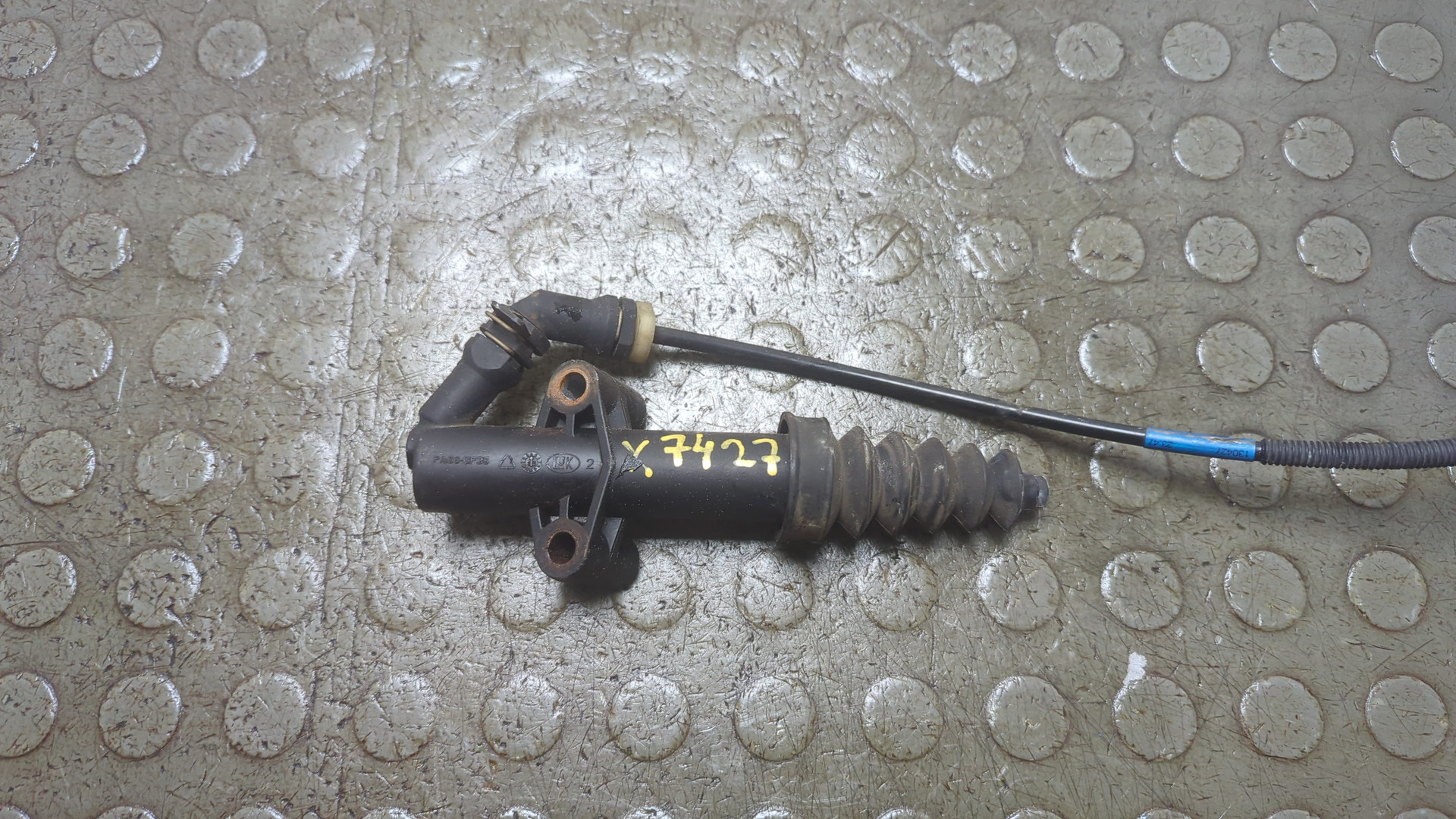 Цилиндр сцепления рабочий