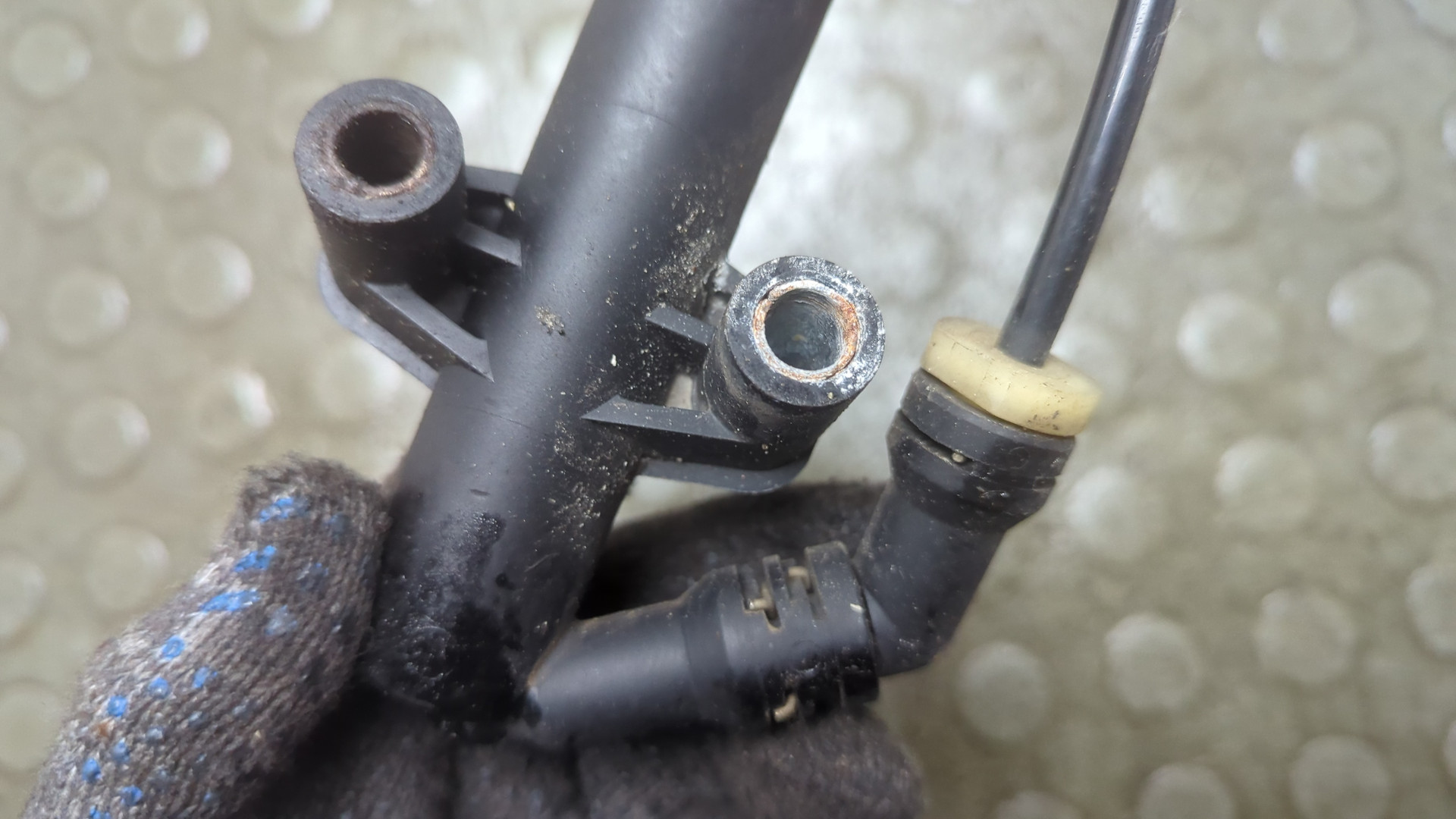 Цилиндр сцепления рабочий