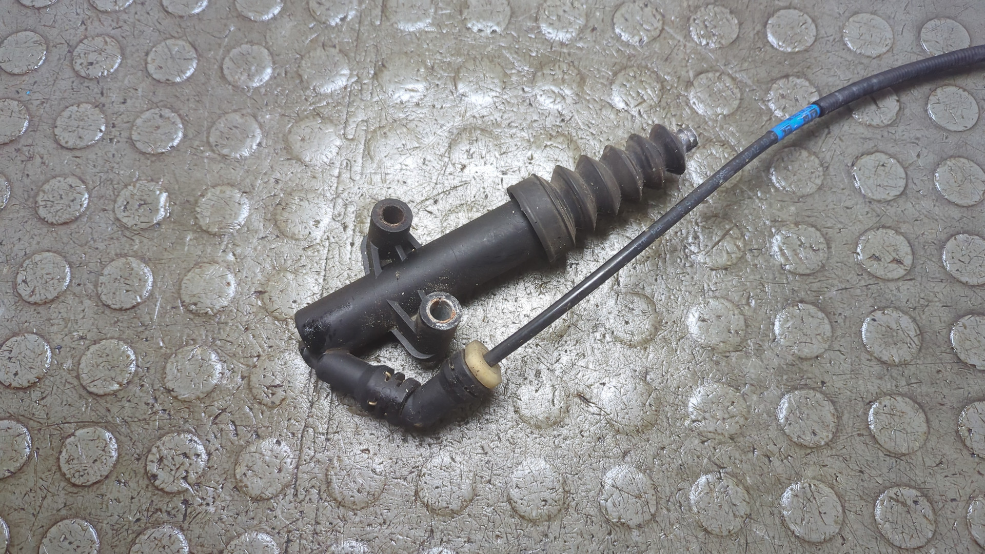 Цилиндр сцепления рабочий