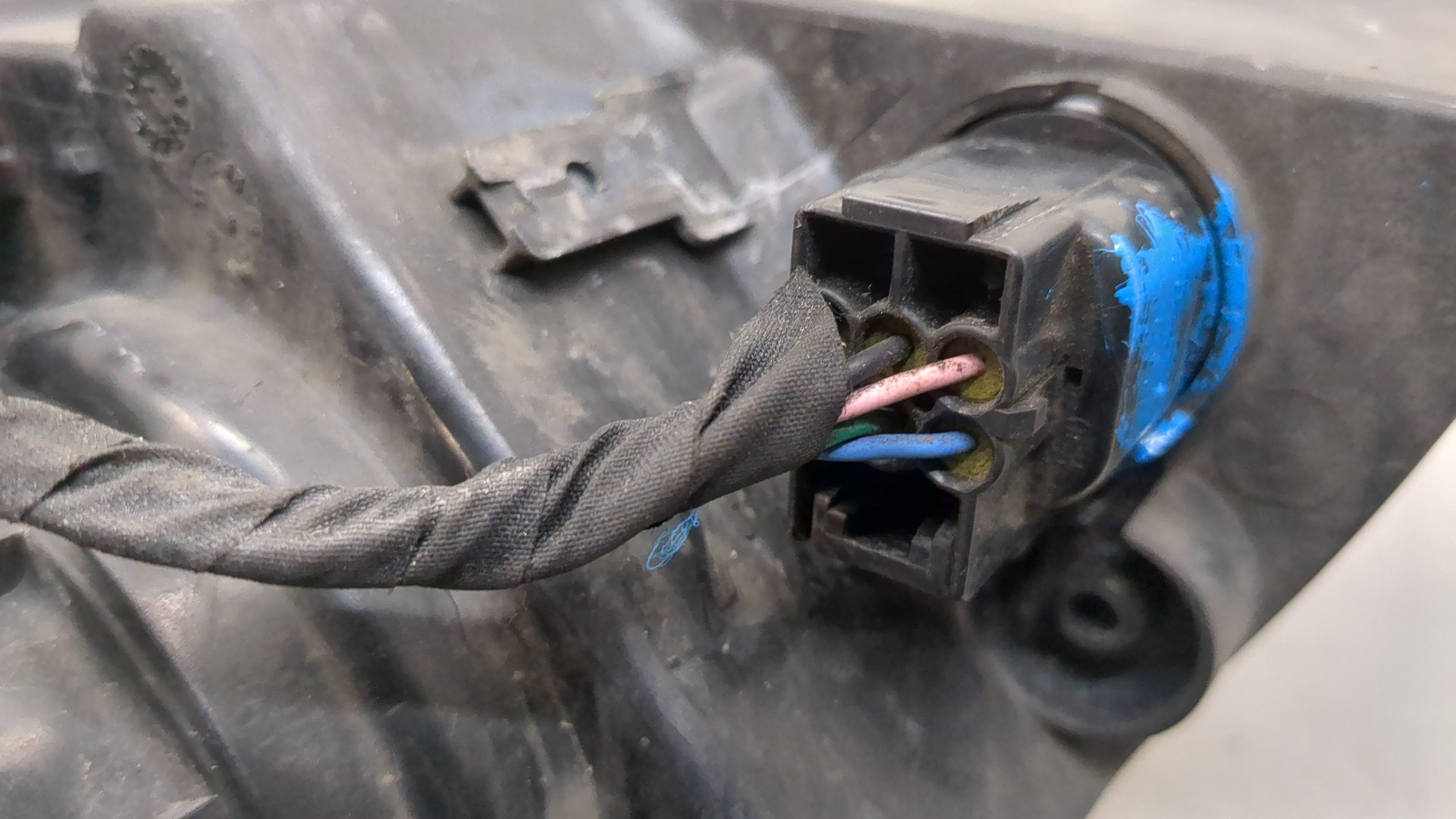 Фара правая