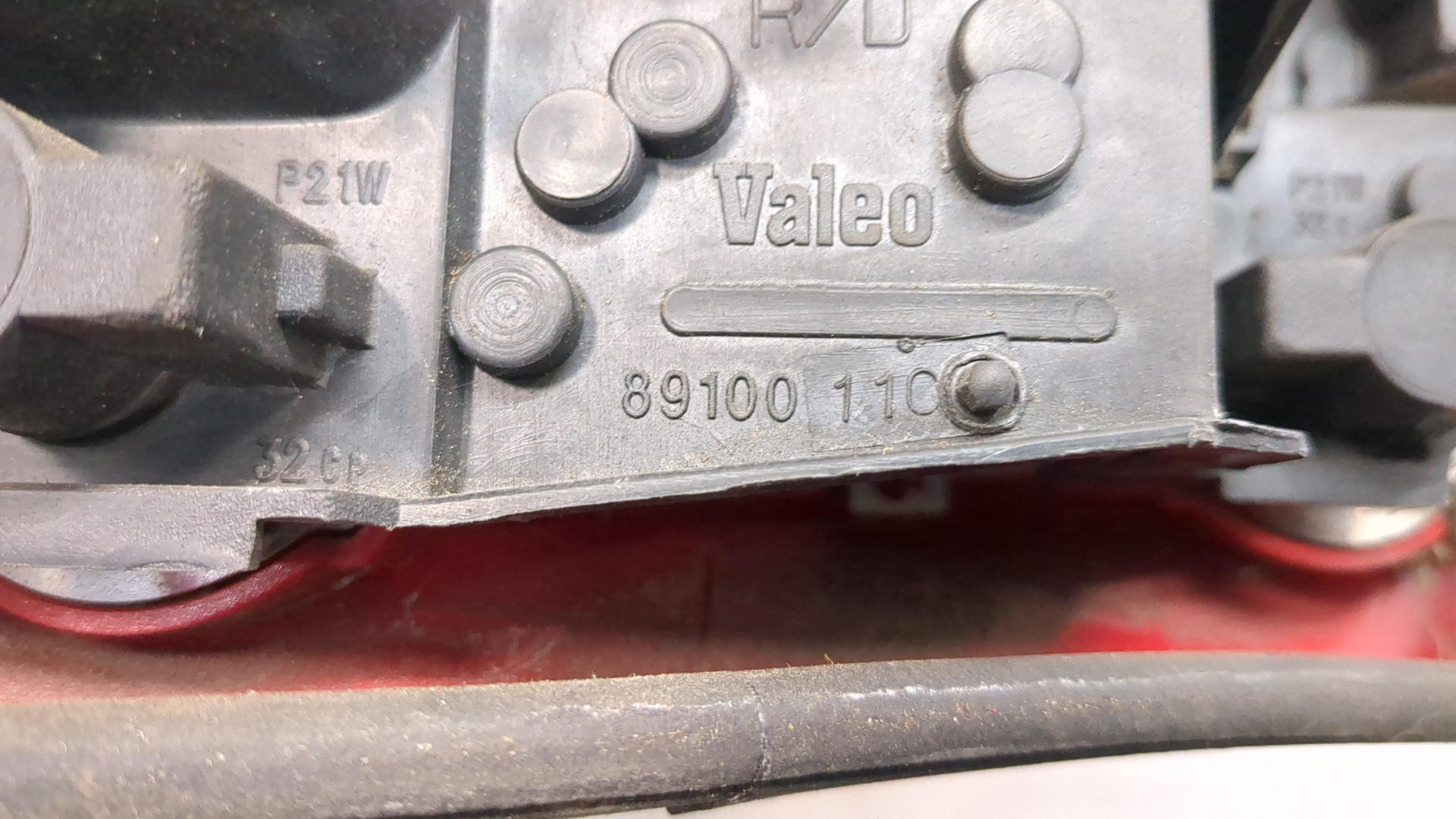 Фонарь задний правый