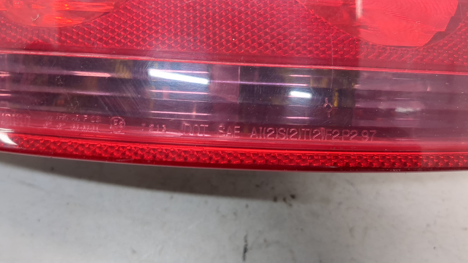 Фонарь задний левый