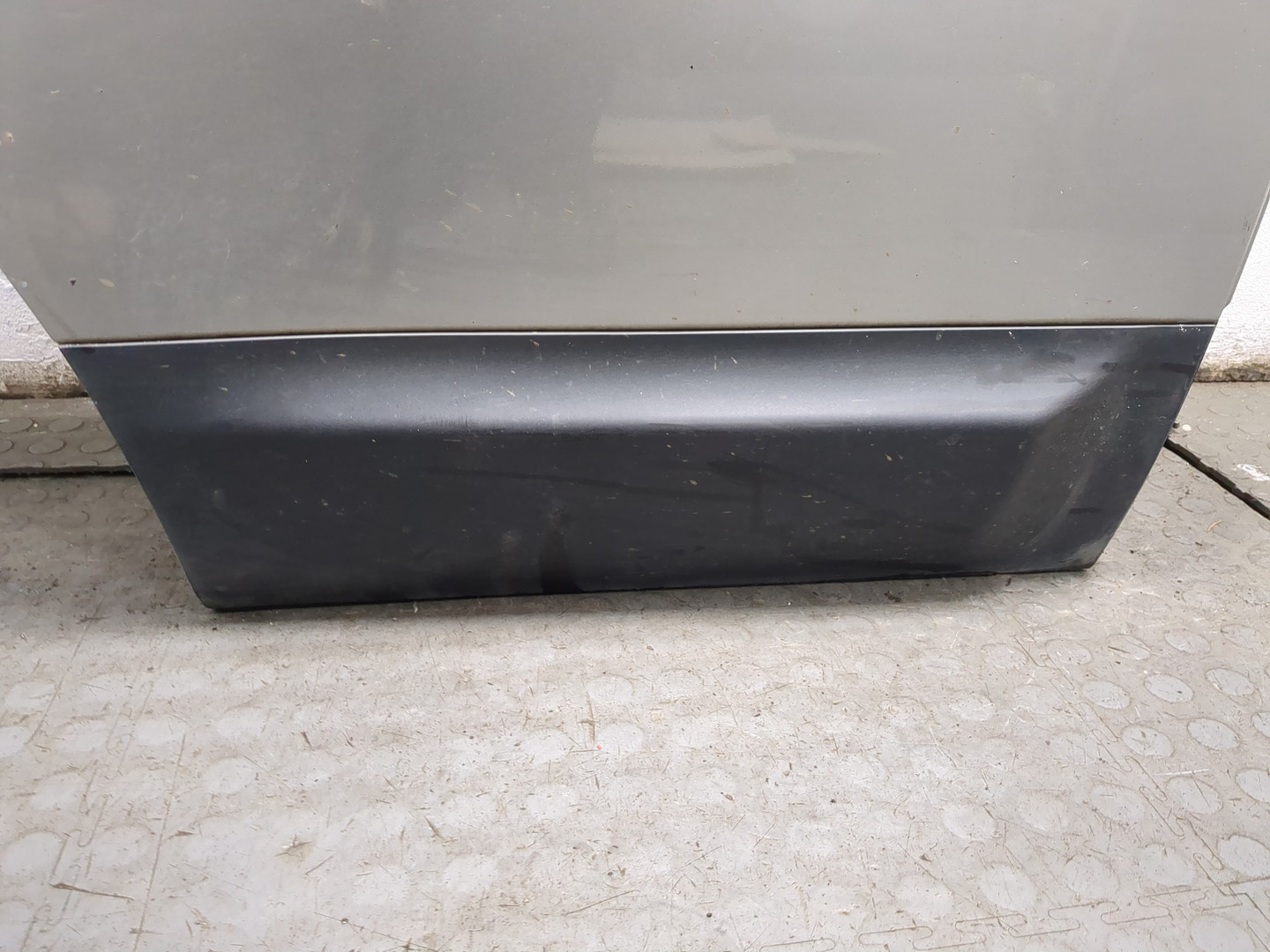 Дверь задняя правая