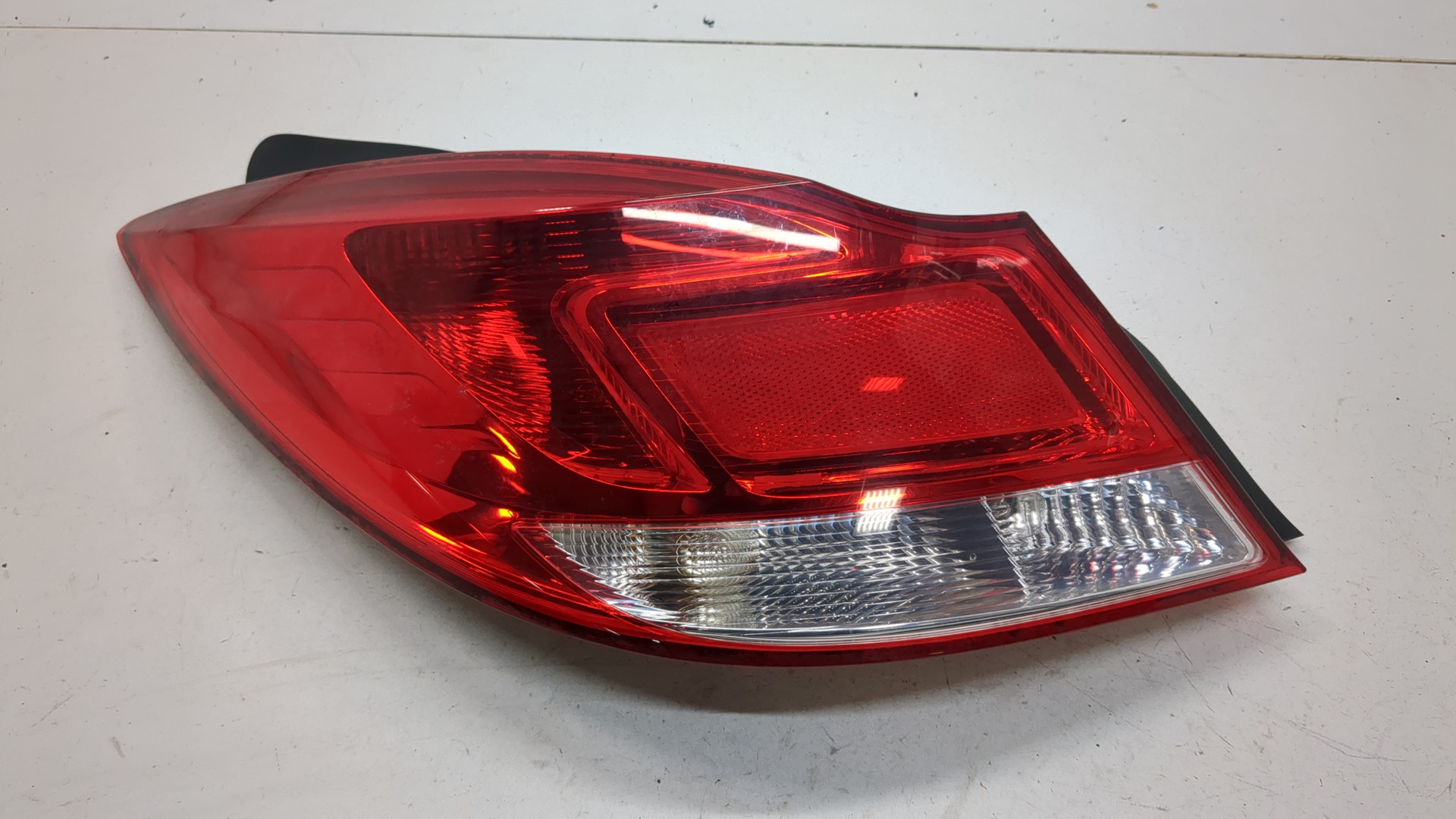 Фонарь задний левый