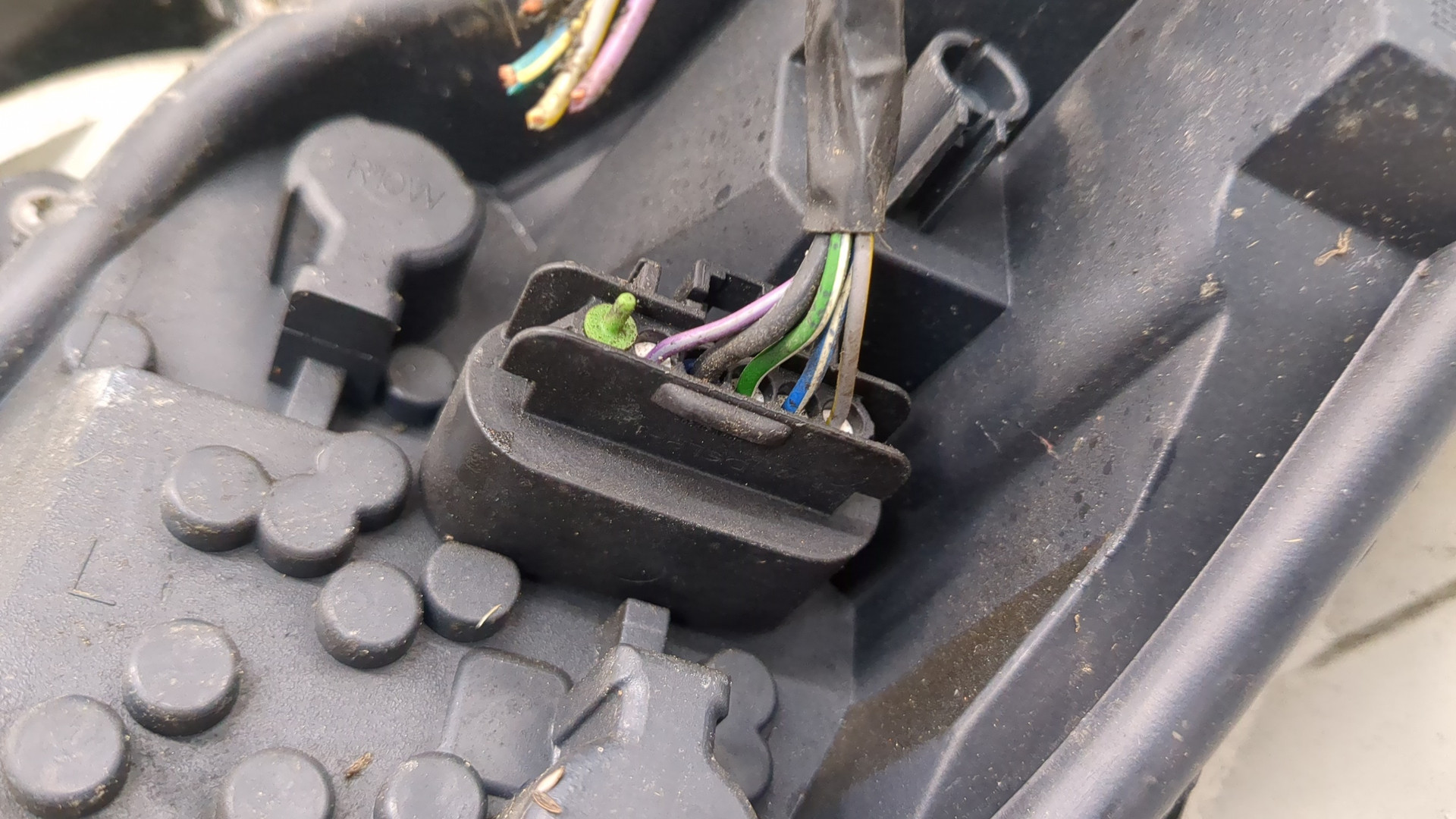 Фонарь задний левый