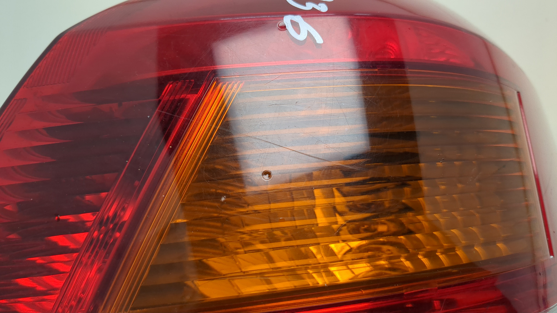 Фонарь задний правый