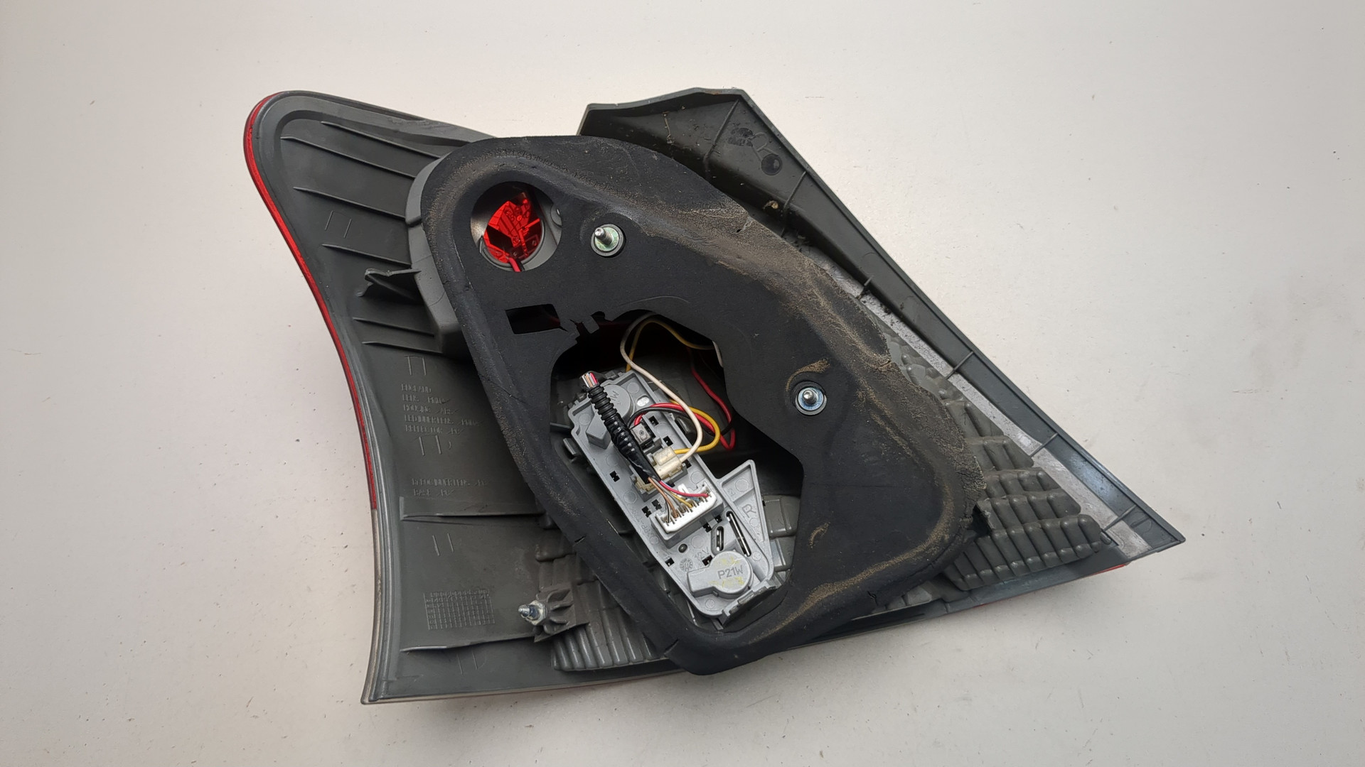 Фонарь задний правый