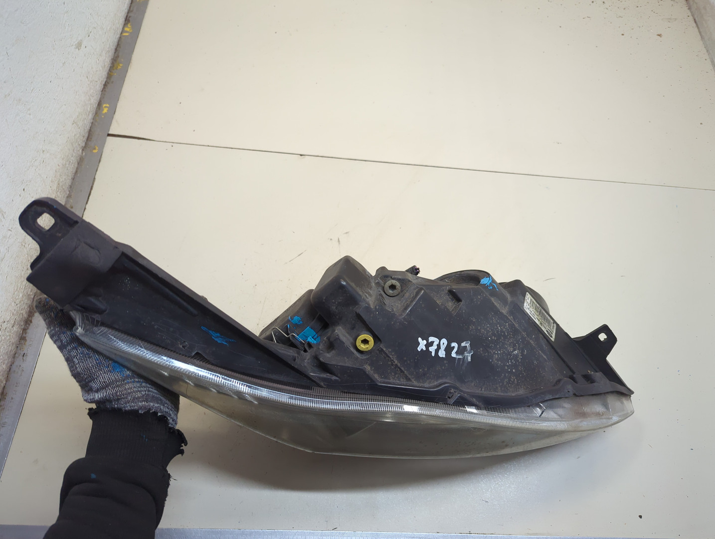 Фара правая