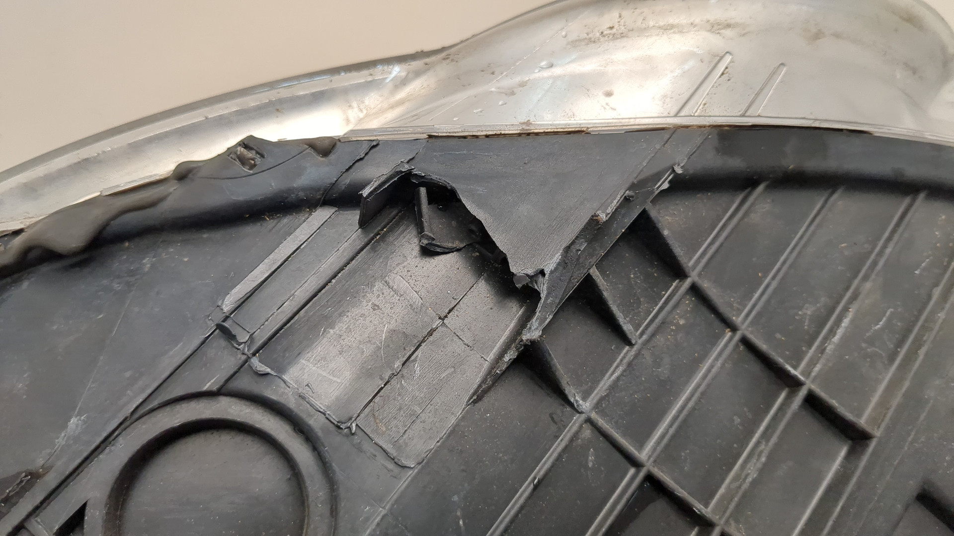 Фара правая