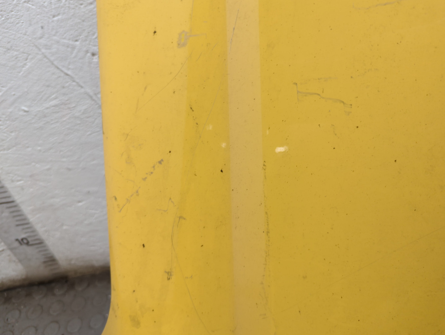 Крыло переднее правое