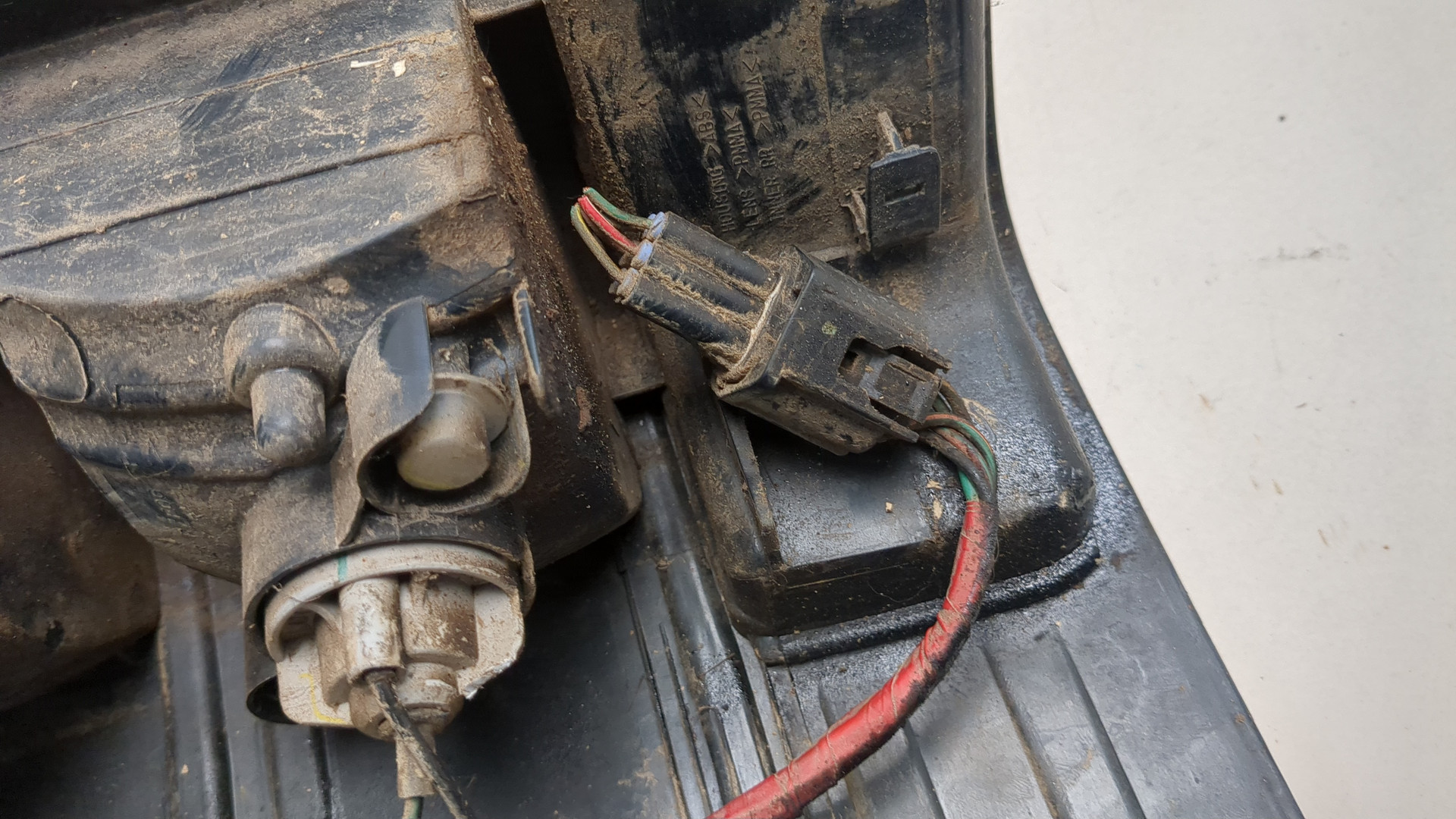 Фонарь задний правый