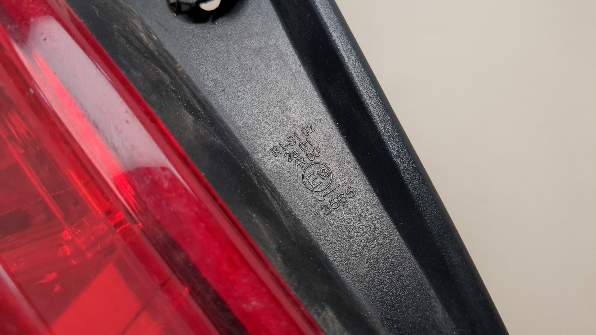 Фонарь задний левый