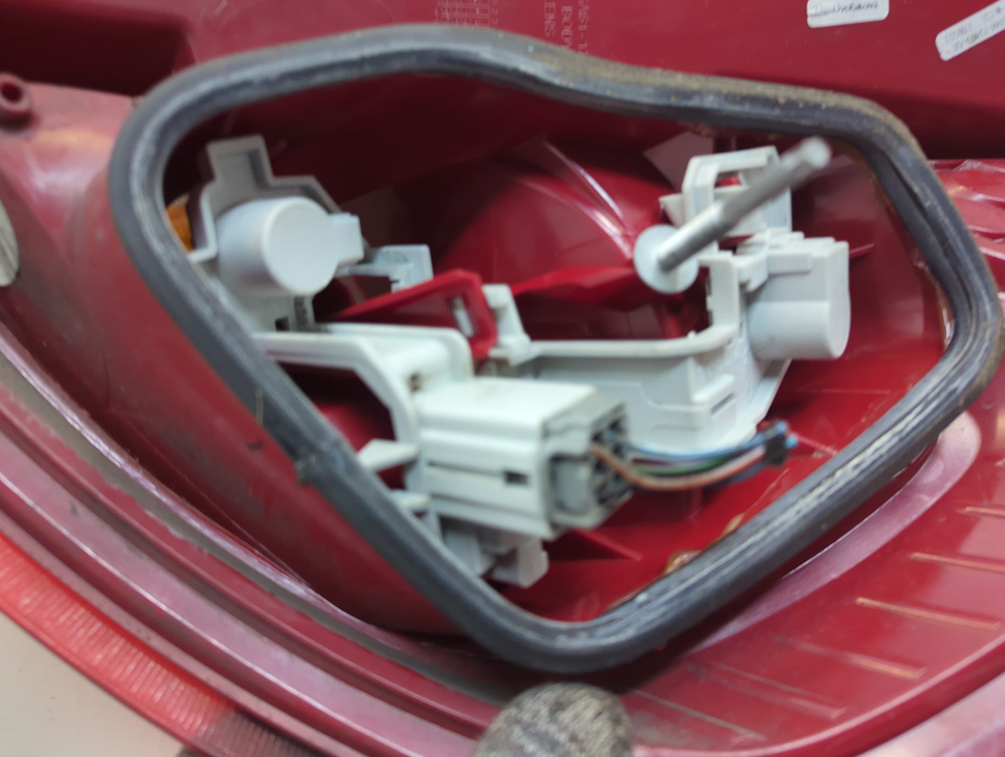 Фонарь задний левый