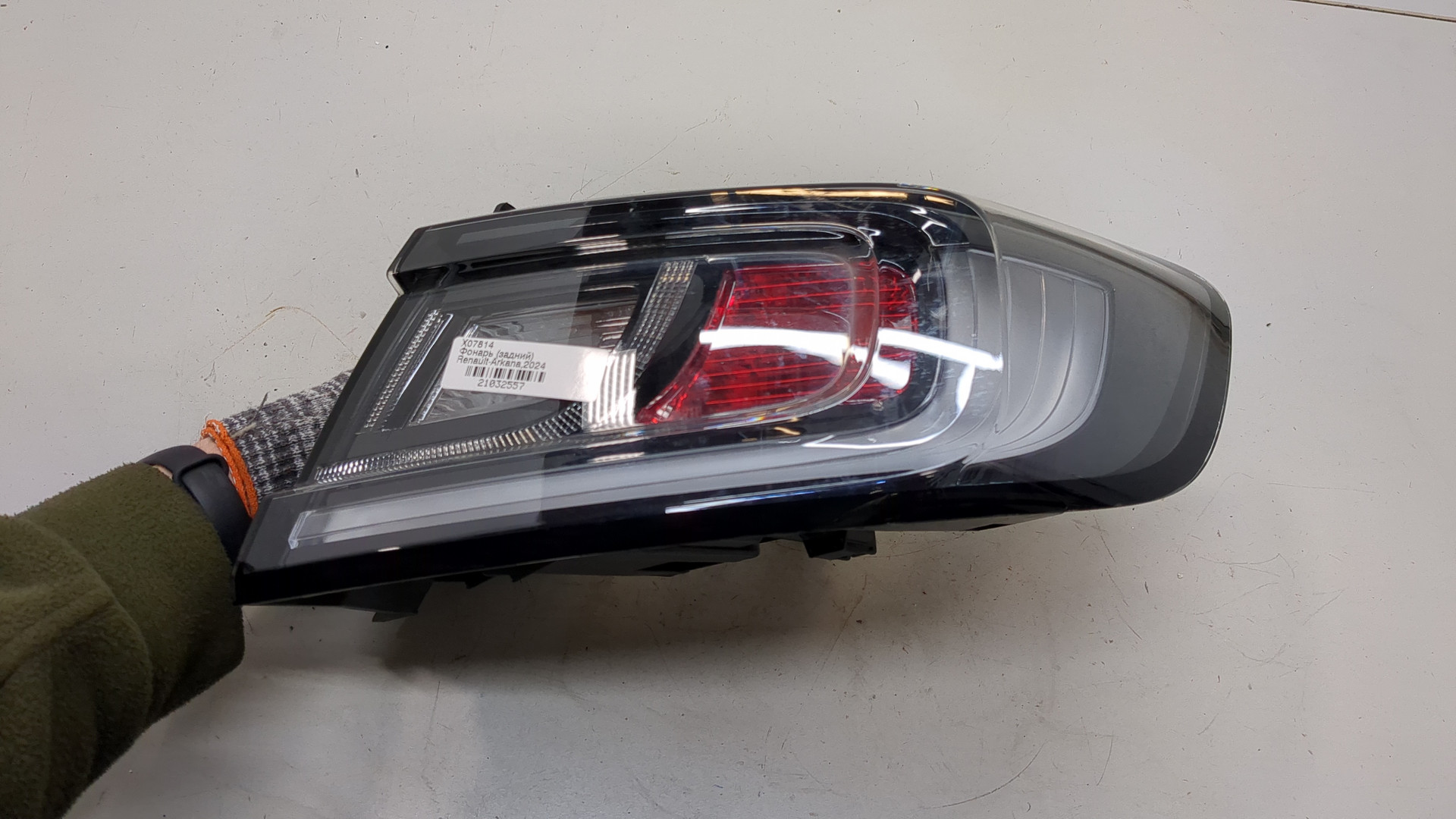 Фонарь задний правый