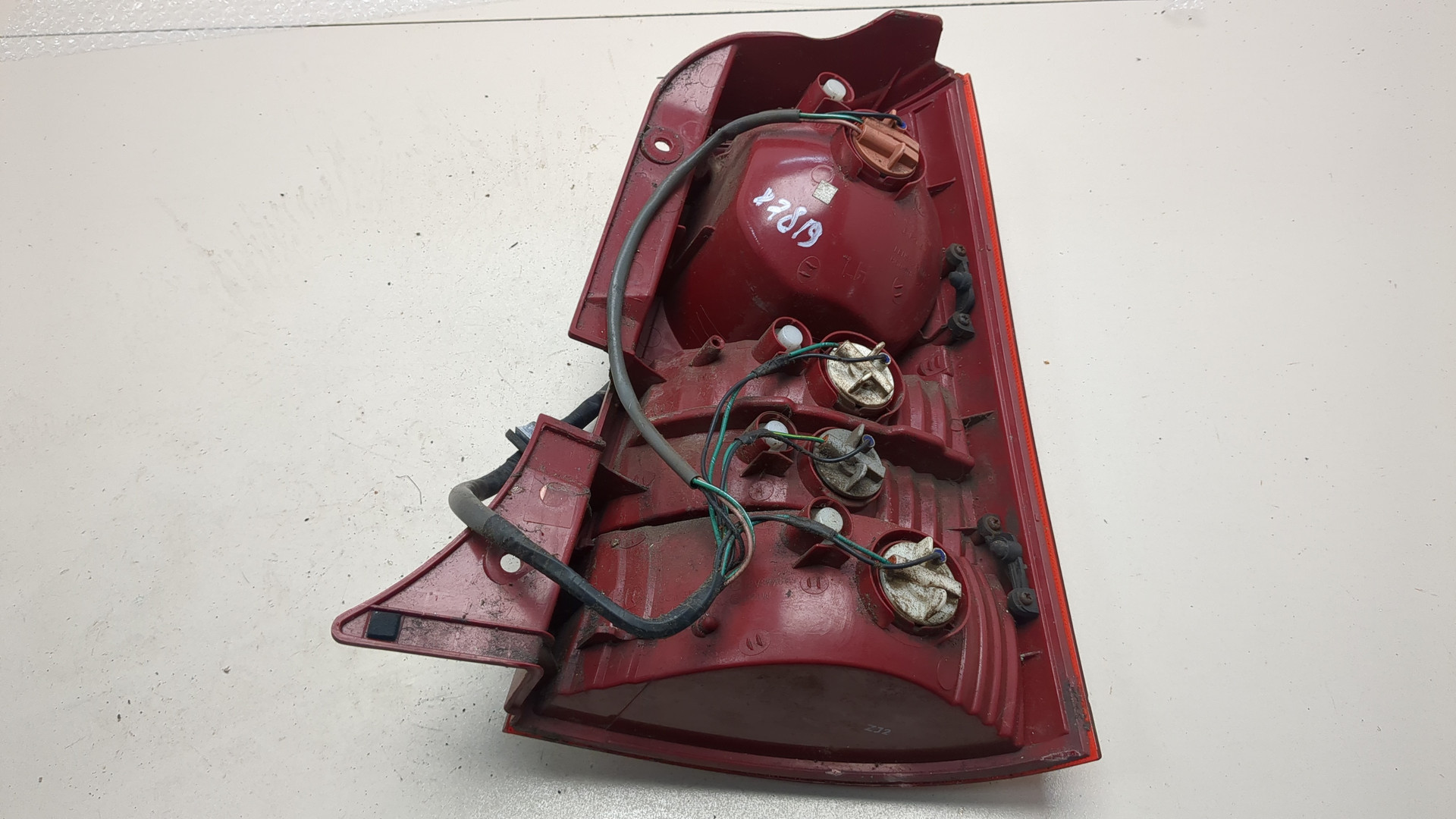 Фонарь задний левый