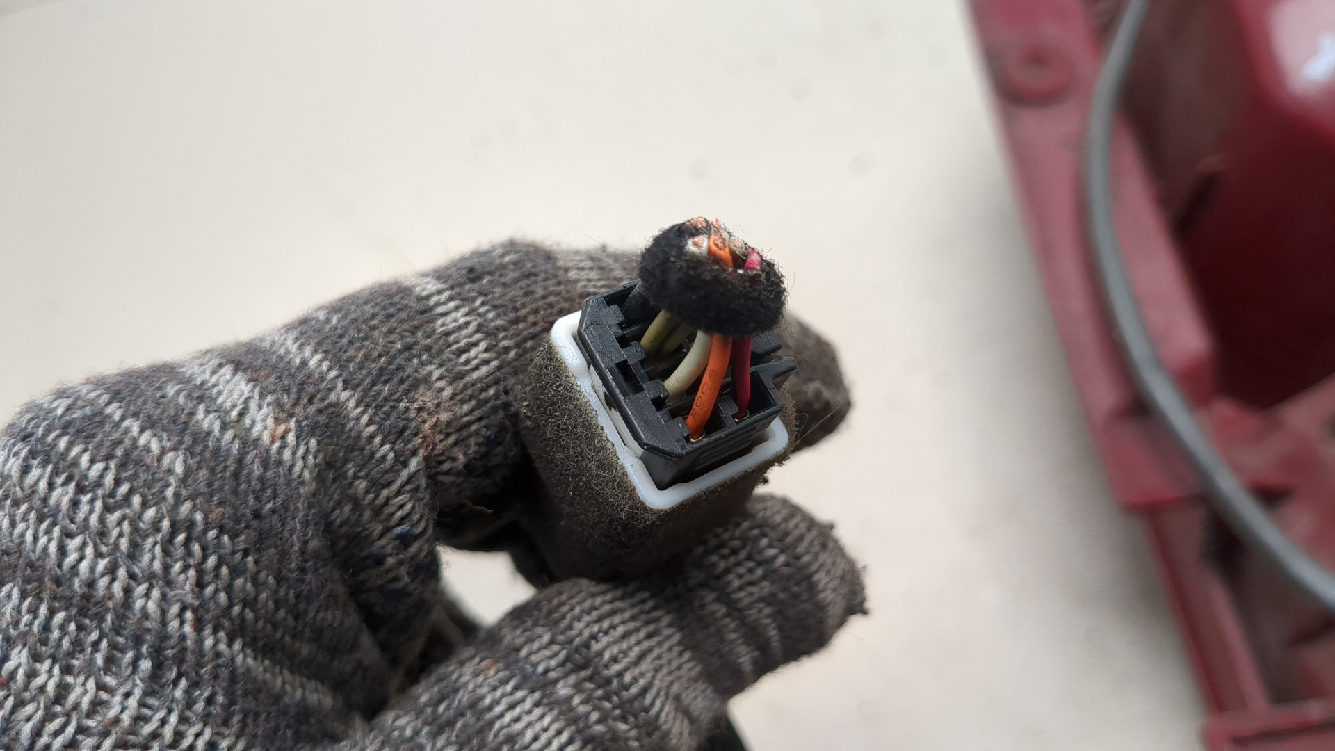 Фонарь задний левый