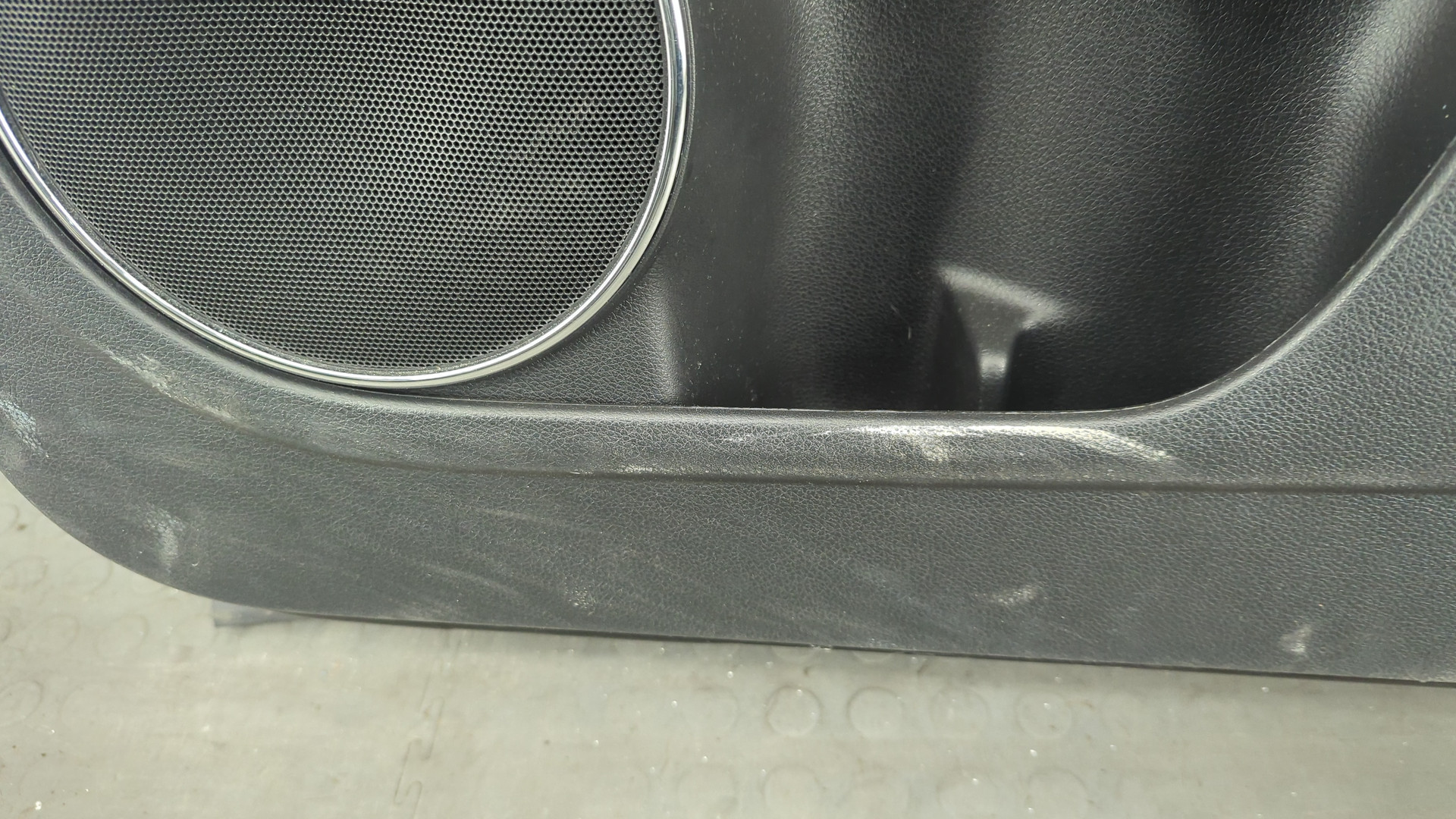 Дверь передняя правая