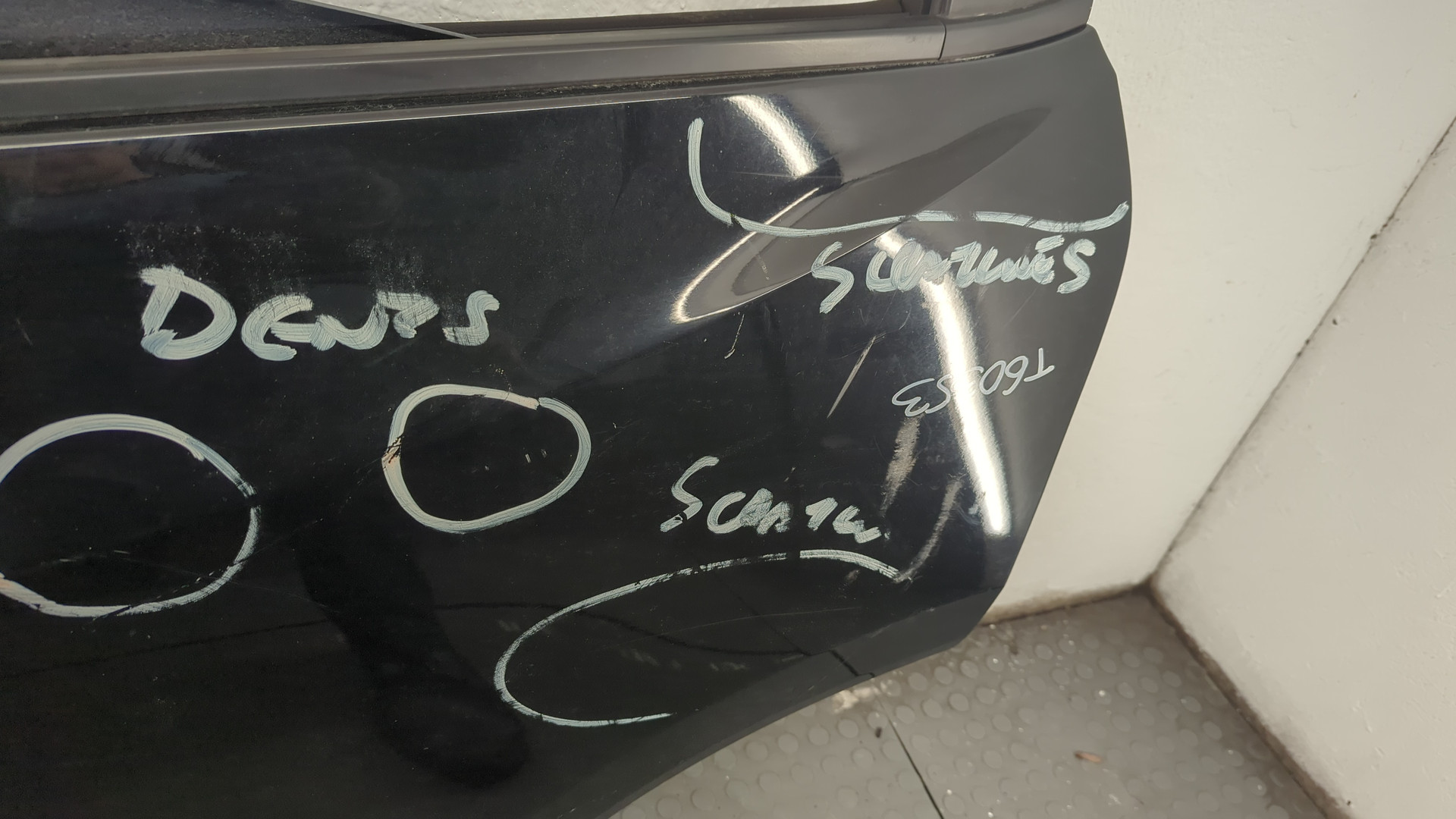 Дверь задняя левая