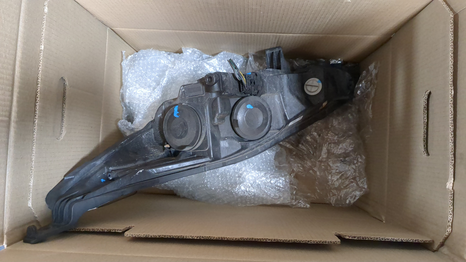 Фара правая