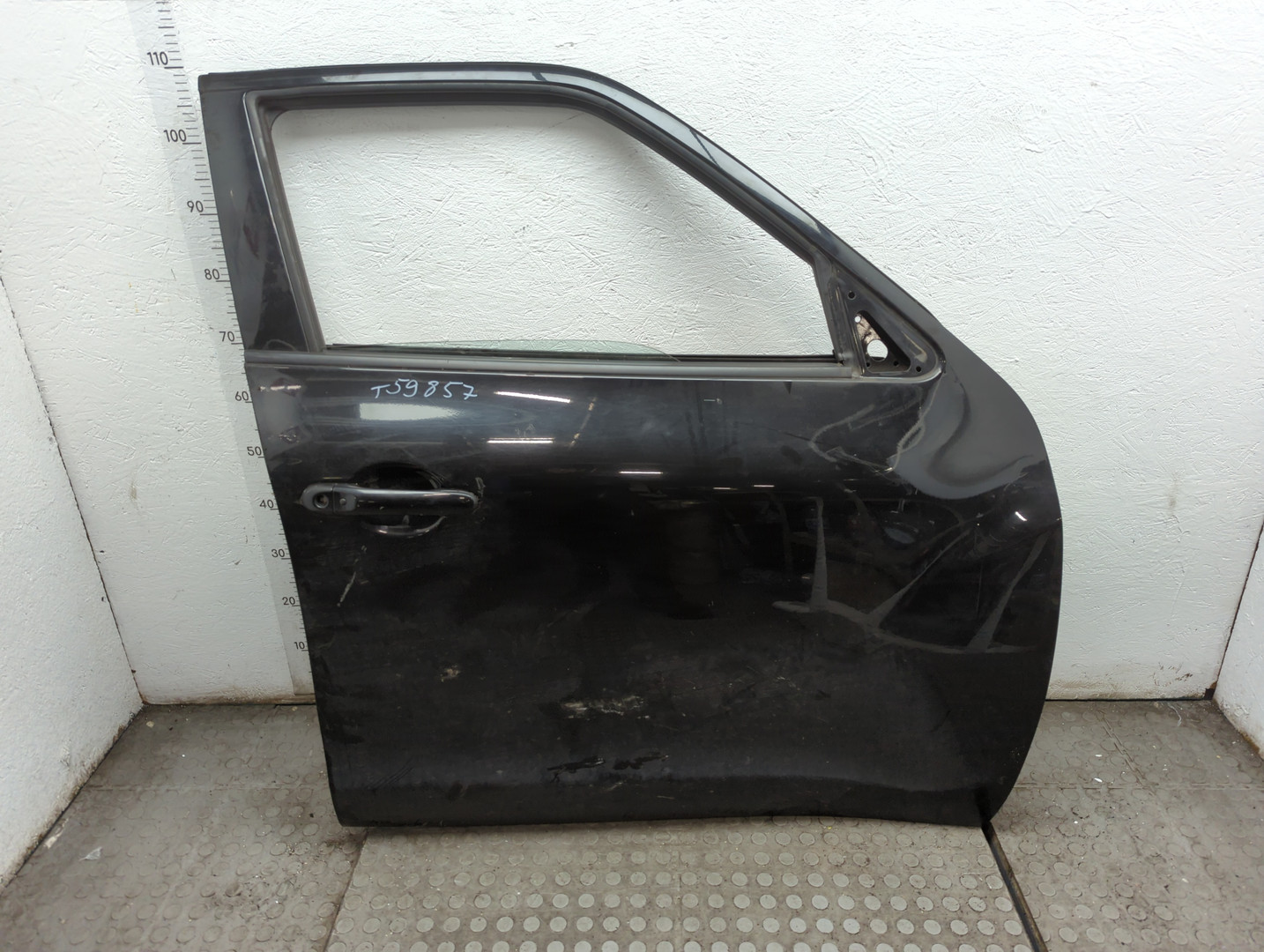 Дверь передняя правая