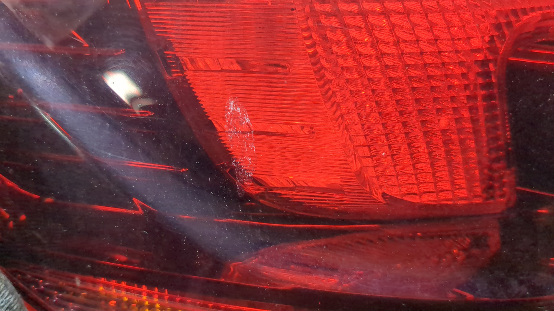 Фонарь задний левый