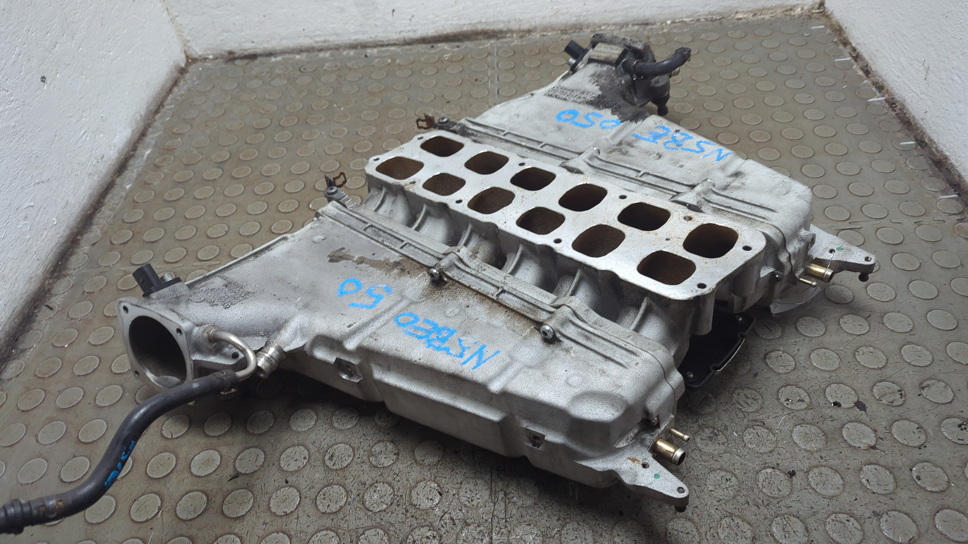 Коллектор впускной