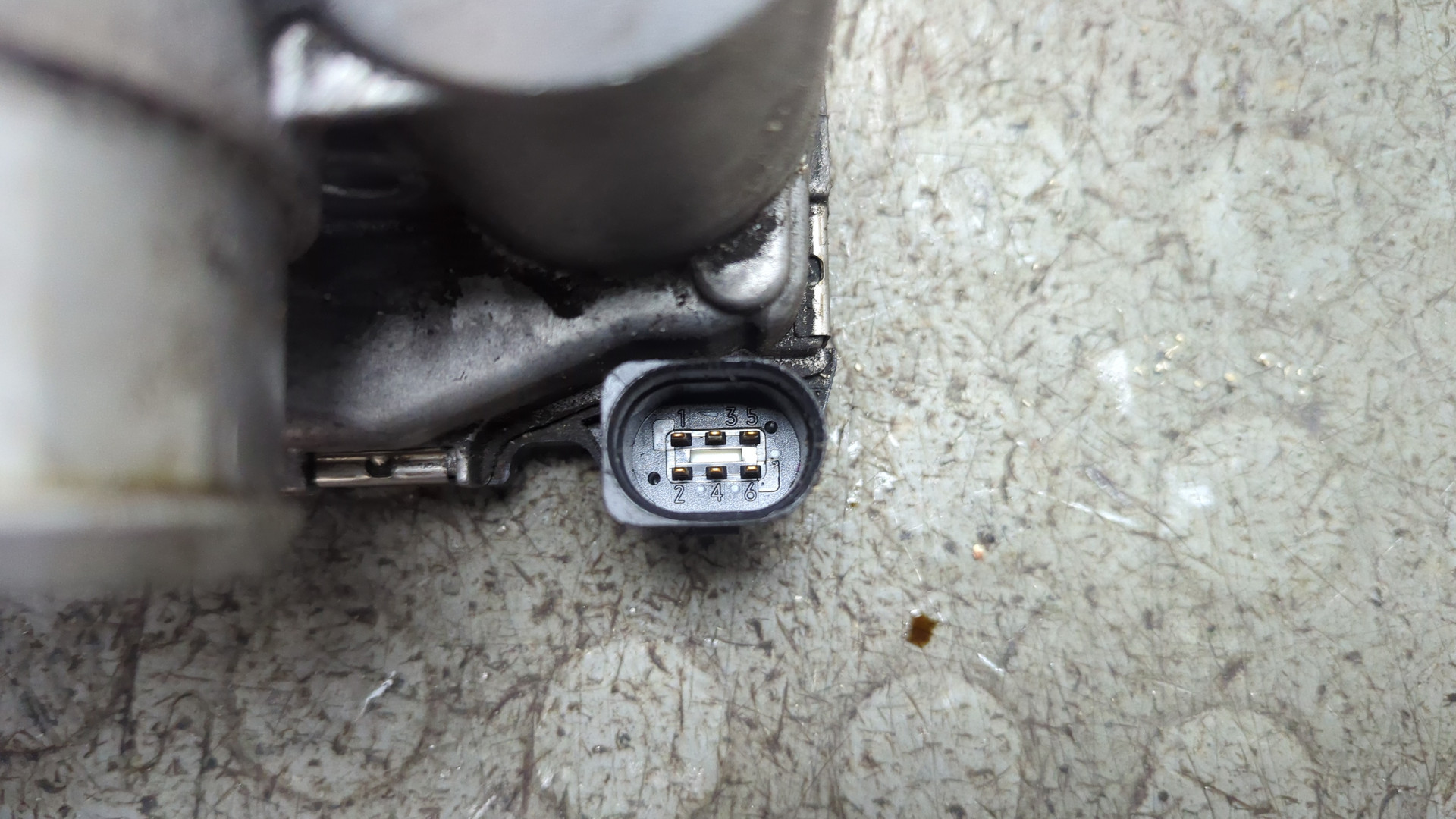 Заслонка дроссельная электрическая