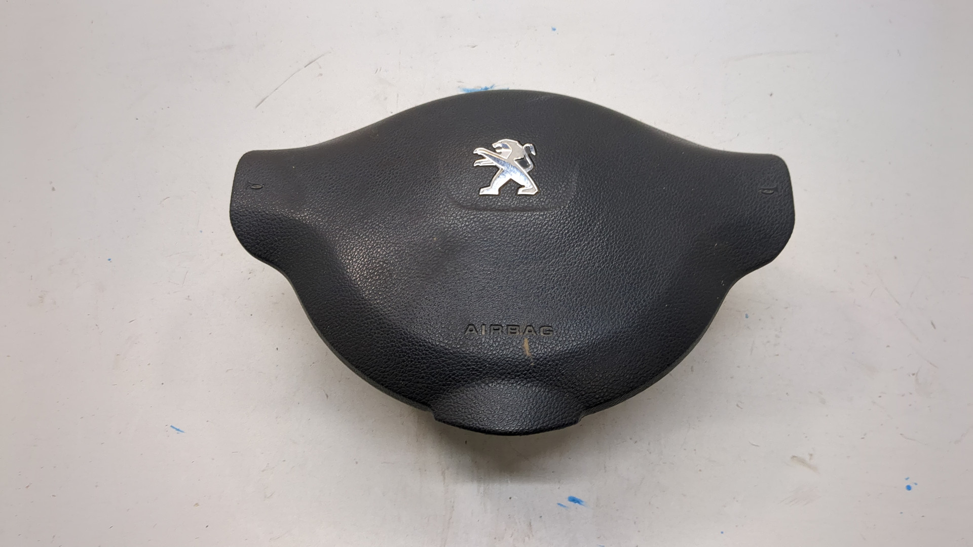 Подушка безопасности в рулевое колесо