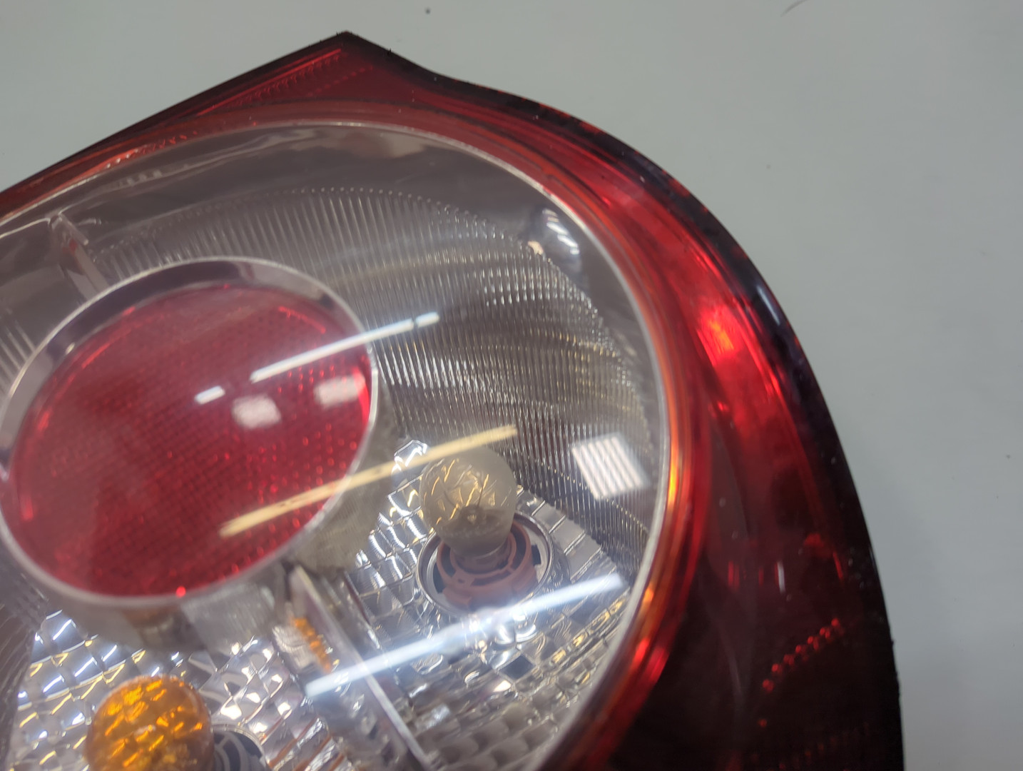 Фонарь задний левый