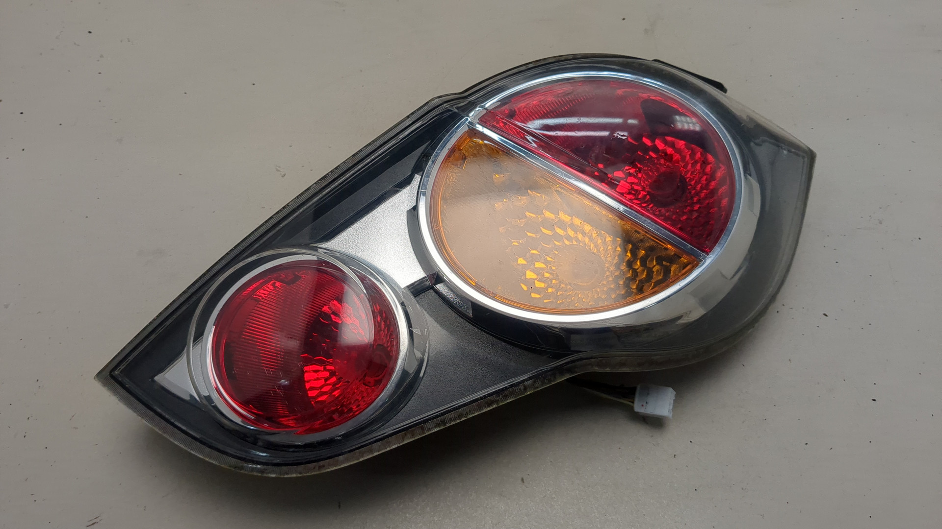 Фонарь задний правый