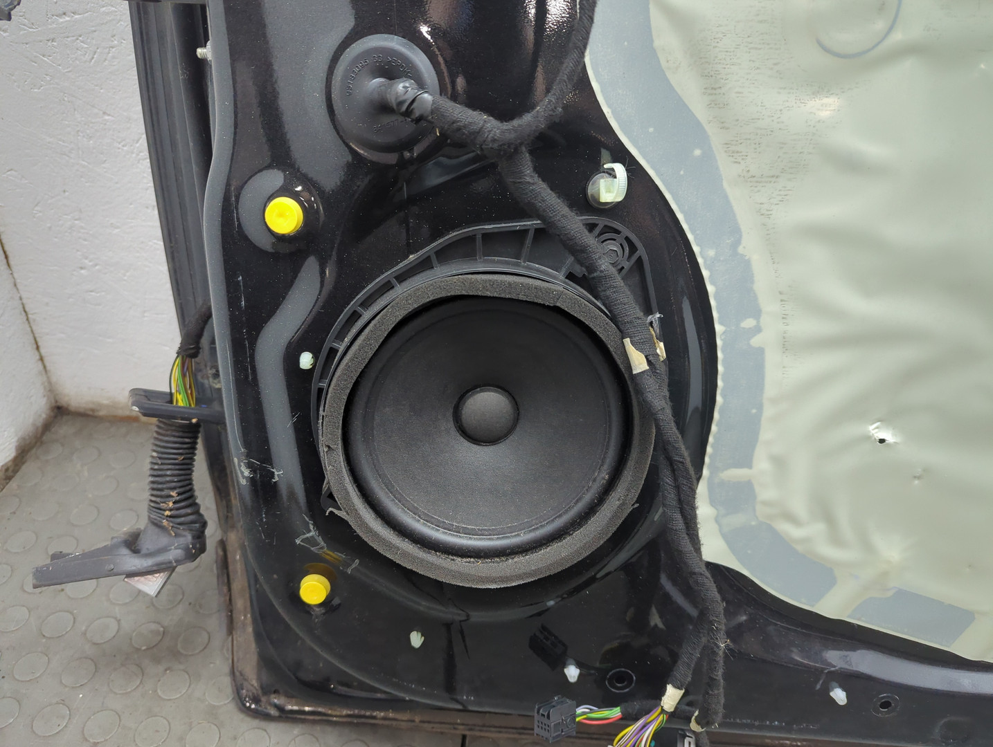 Дверь передняя правая