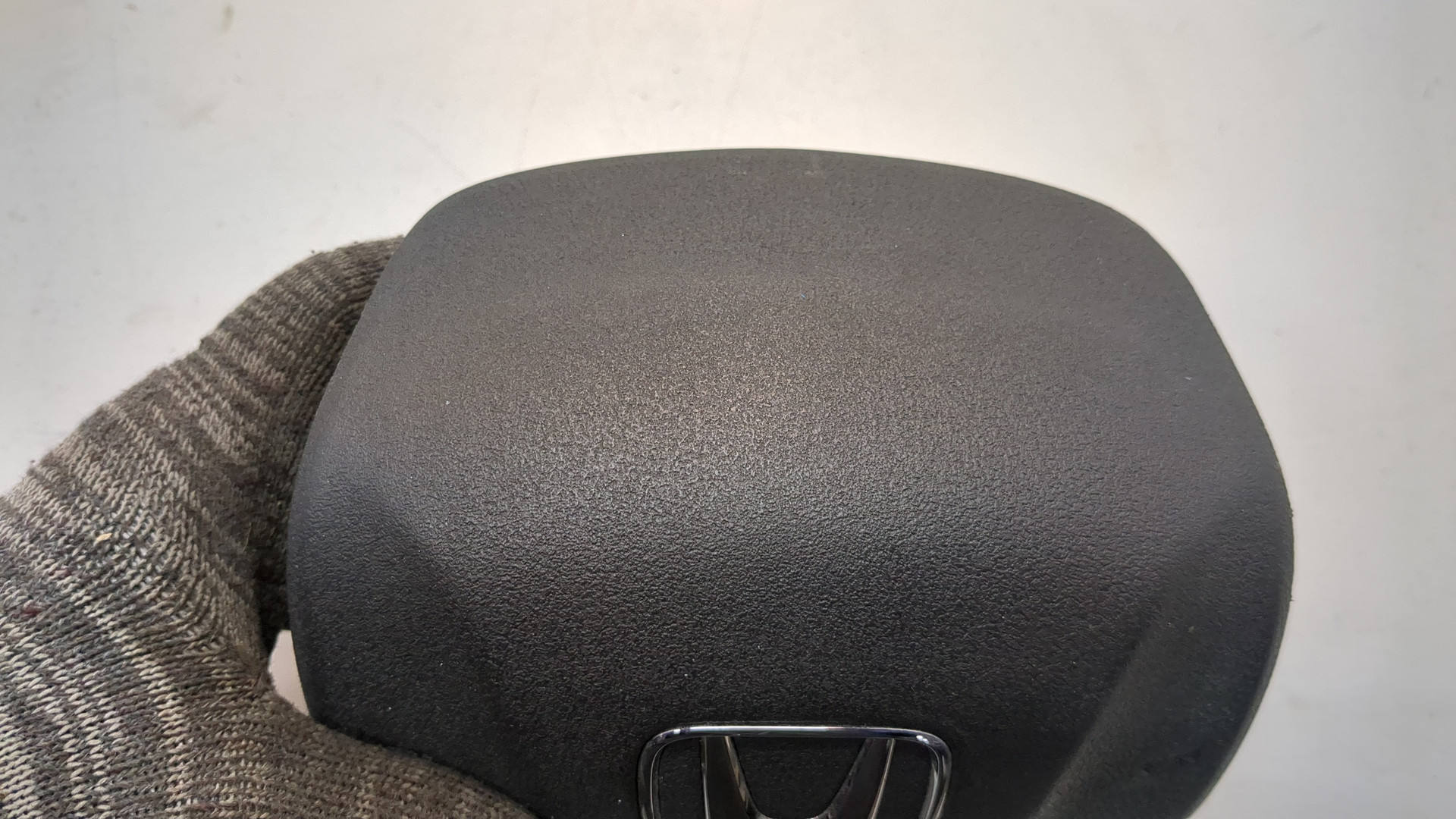 Подушка безопасности в рулевое колесо