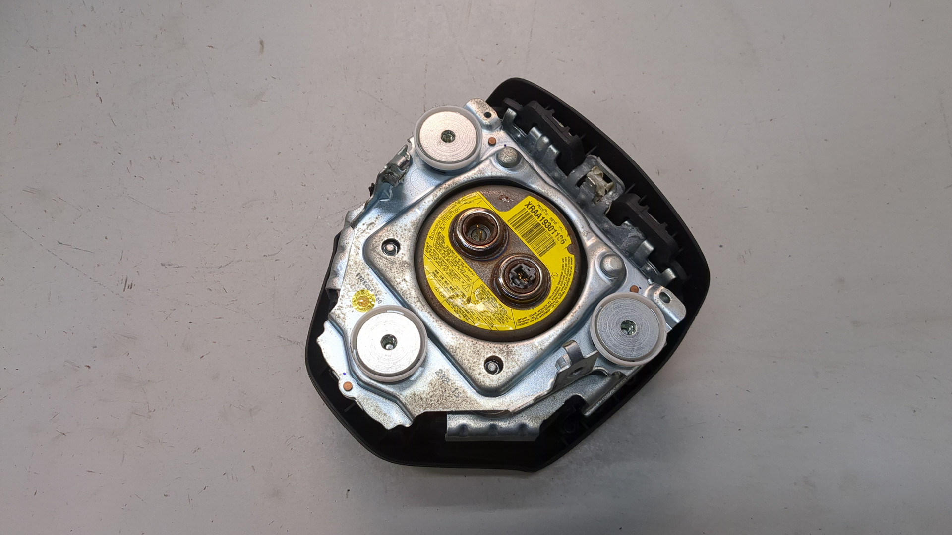 Подушка безопасности в рулевое колесо