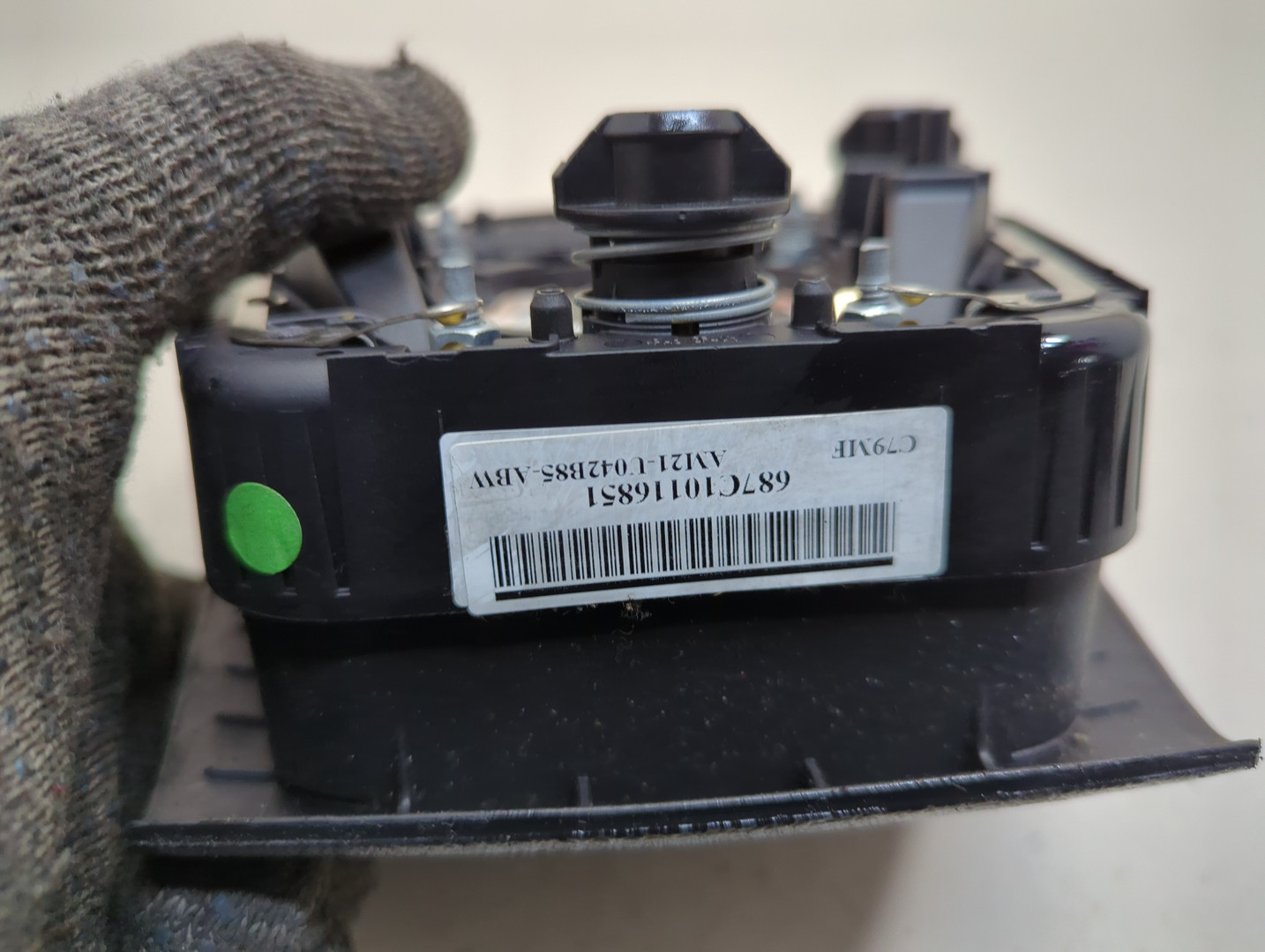 Подушка безопасности в рулевое колесо