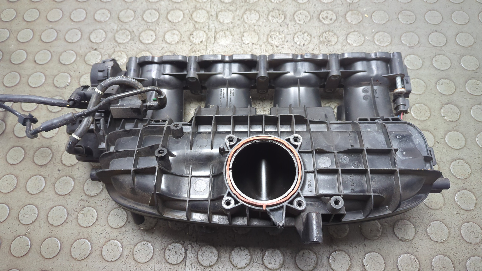 Коллектор впускной