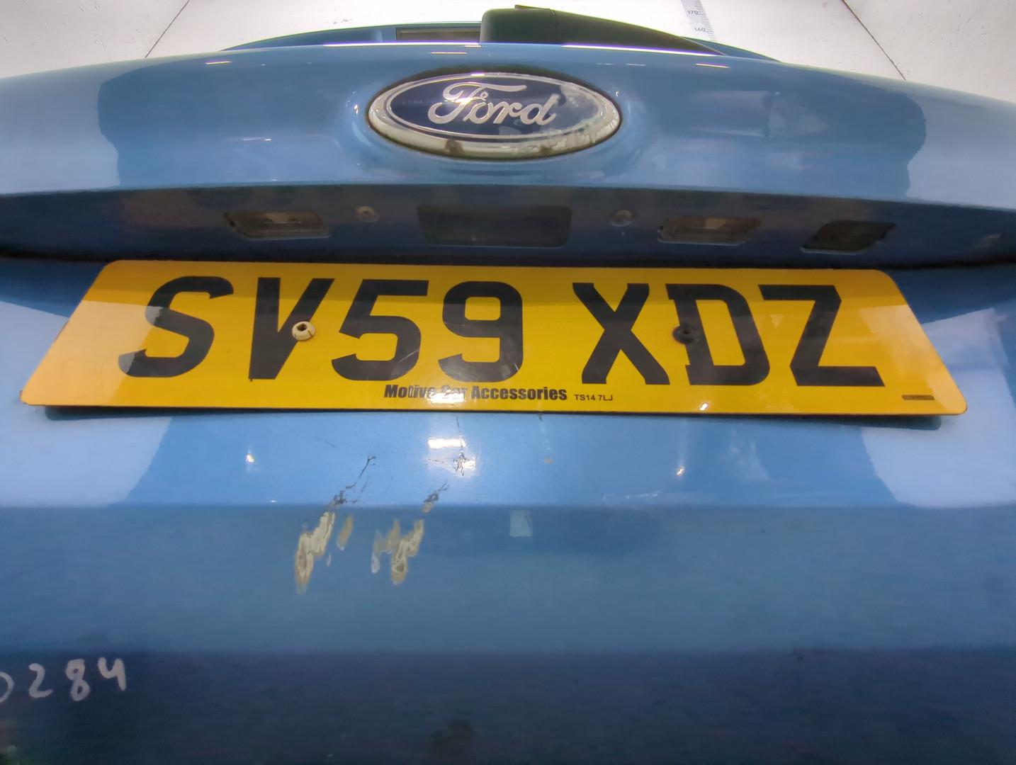 Дверь багажника