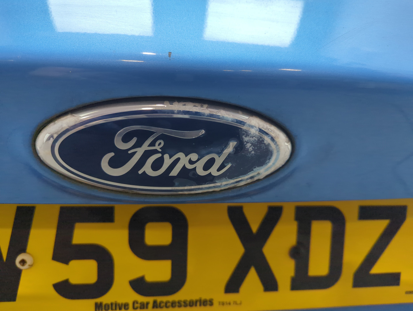 Дверь багажника